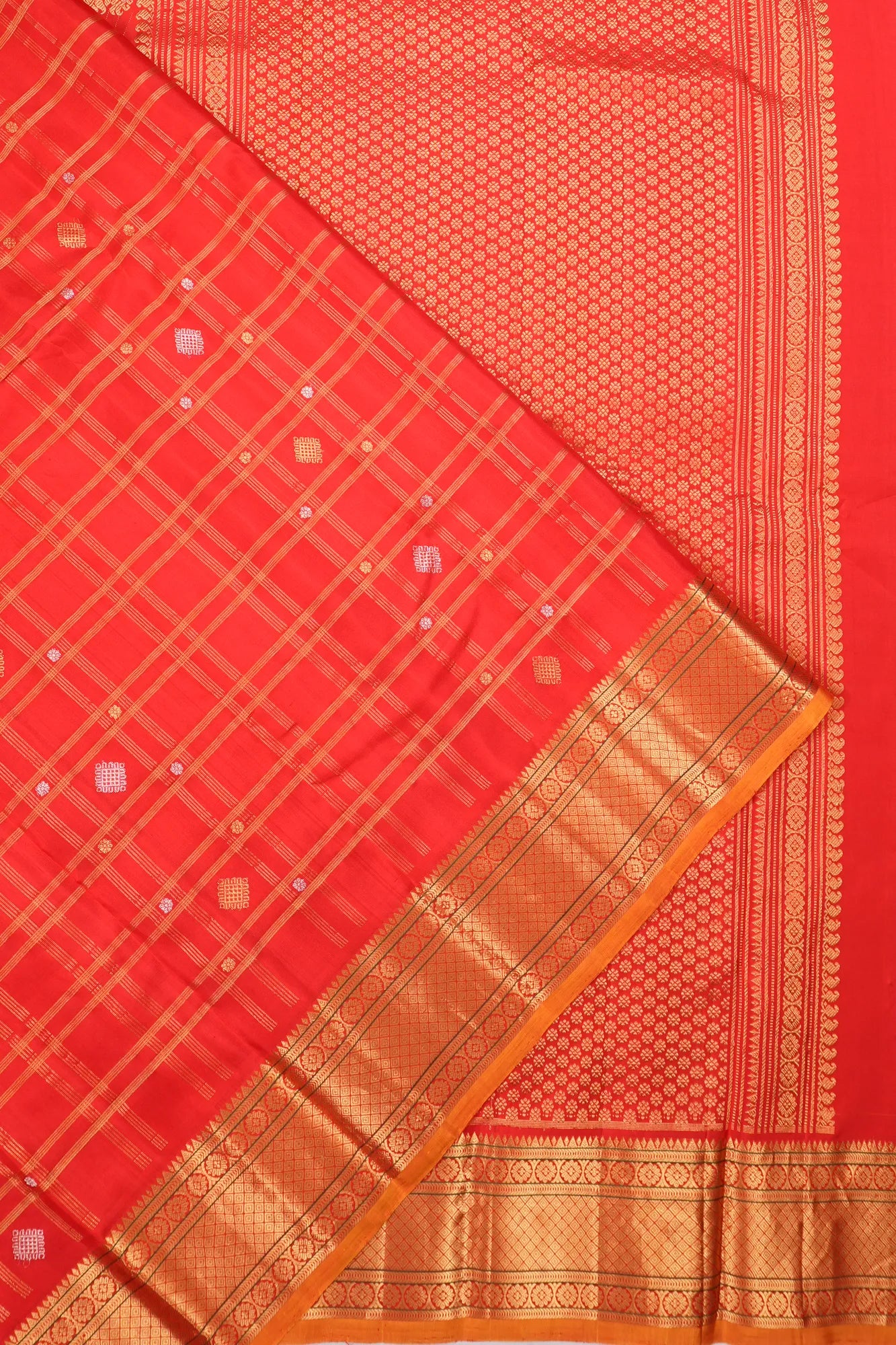 Gadwal Silk Checks And Butta Red Saree
