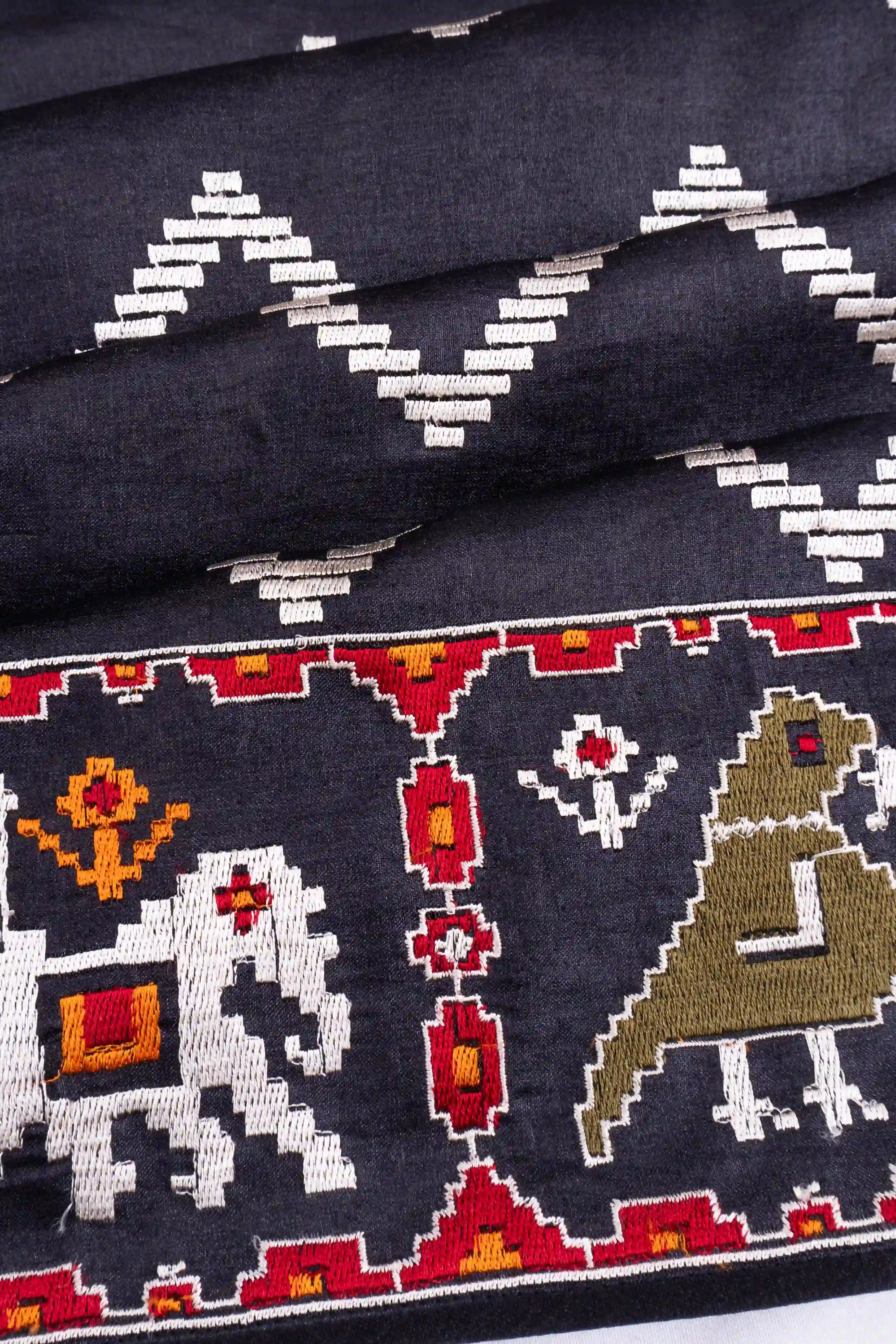 Tussar Embroidery Zig Zag Lines Black Saree