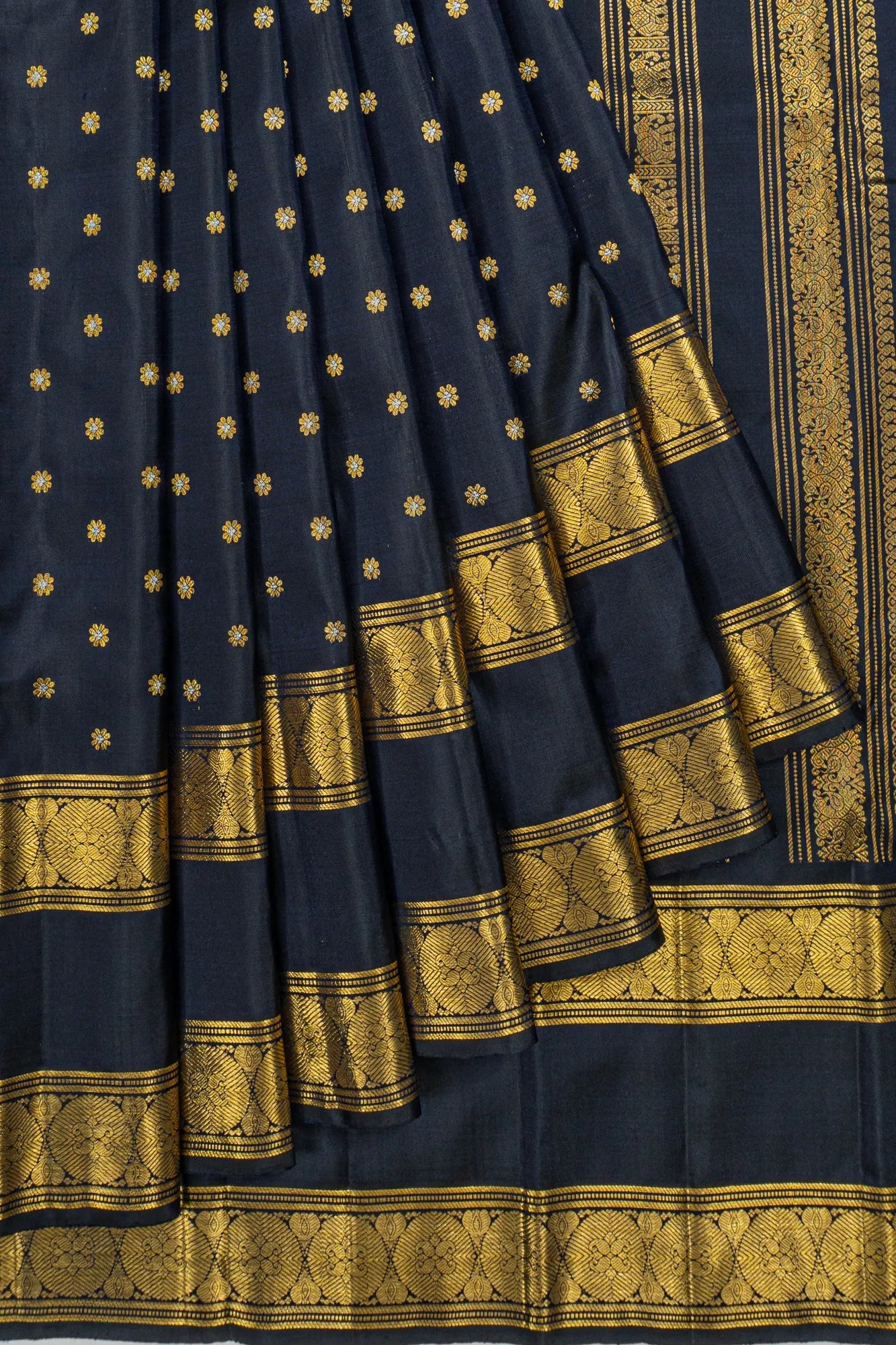 Classic Kanchipuram Silk Butta Black Saree With Rettai Pettu Border