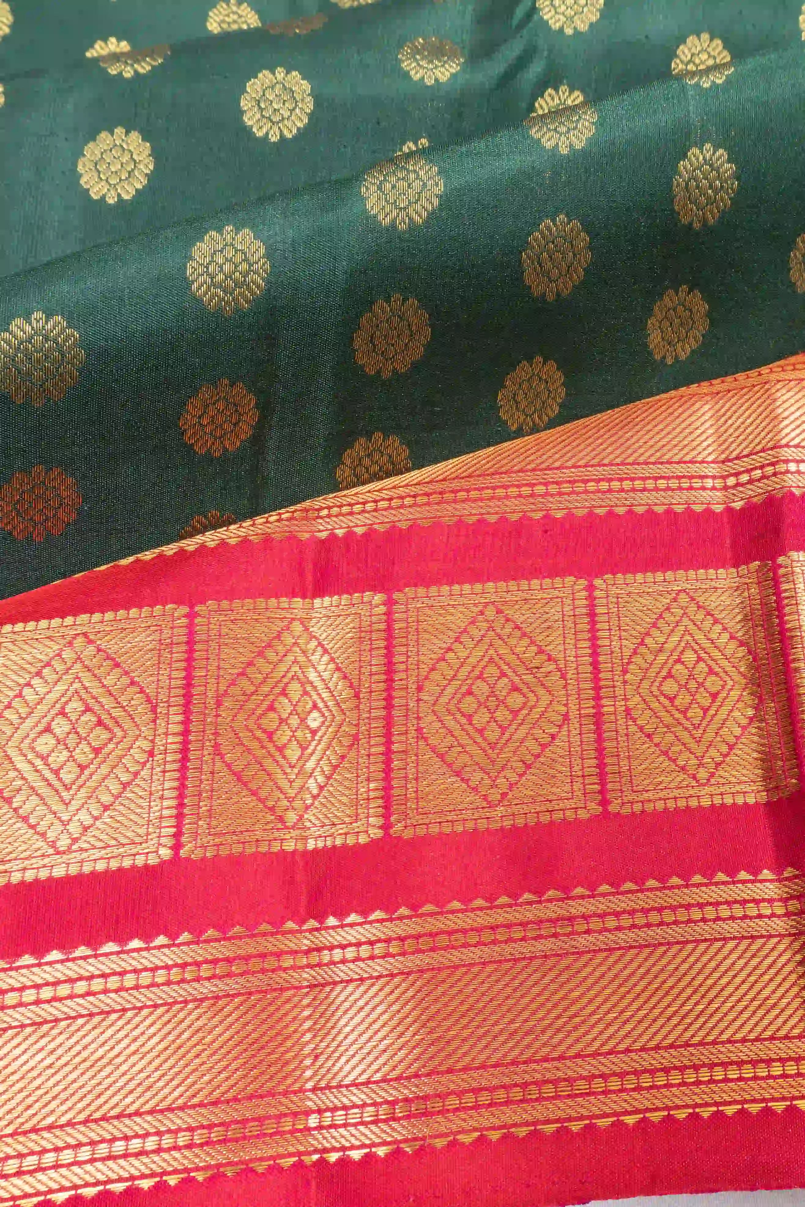 Classic Kanchipuram Silk Butta Bottle Green Saree With Big Border
