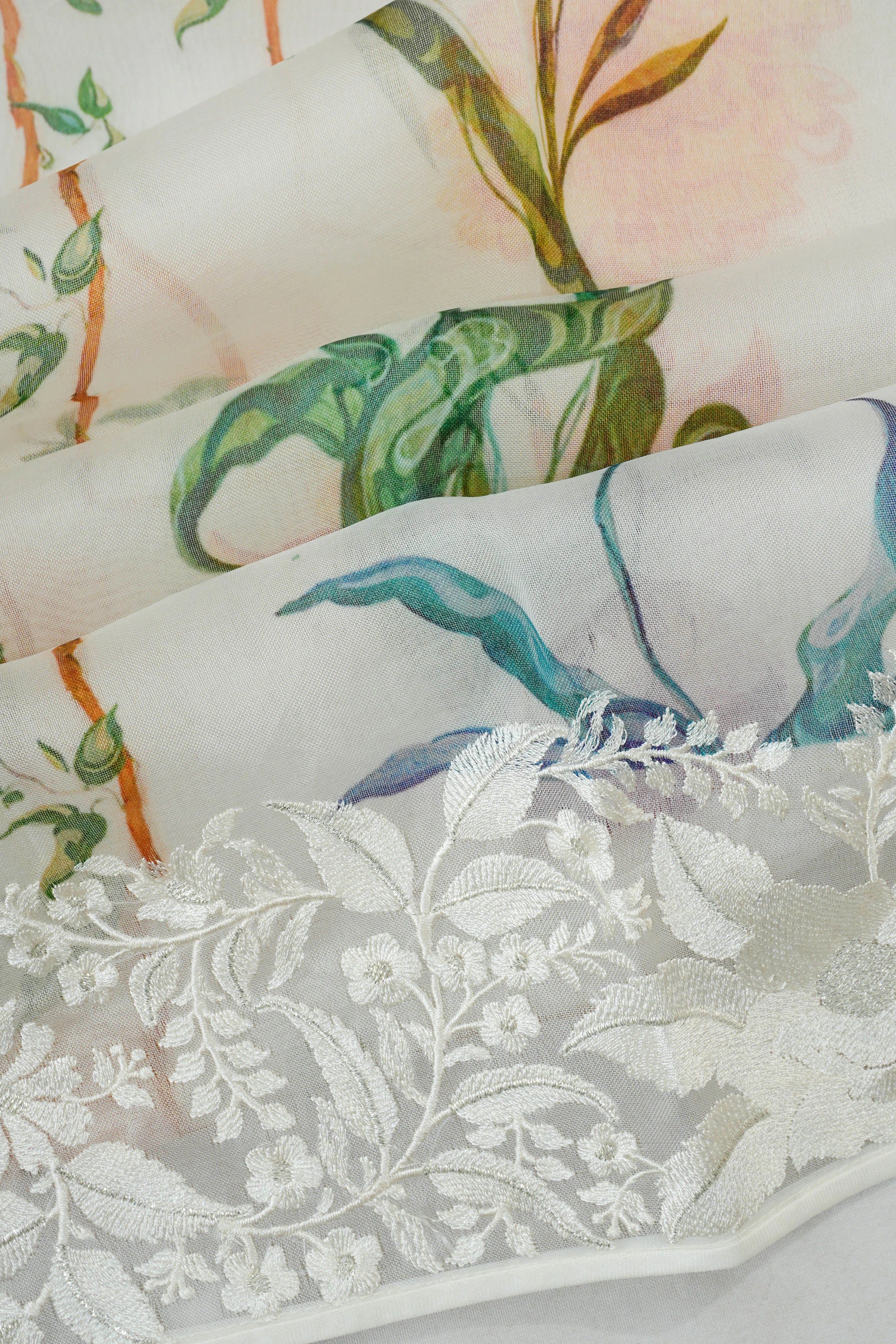 Organza Printed White Saree With Embroidery Border