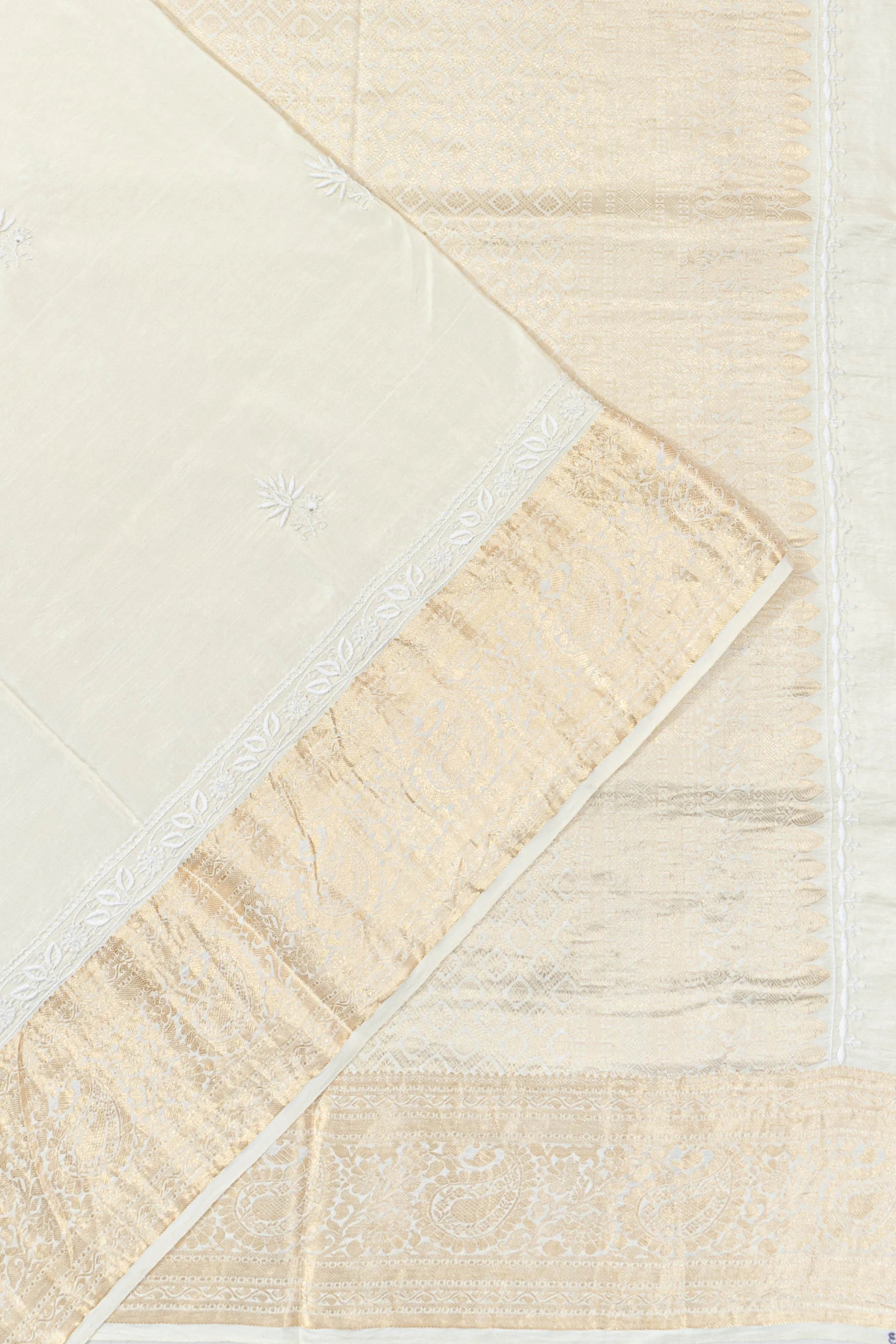 Kanchipuram X Chikankari Silk Butta White Saree