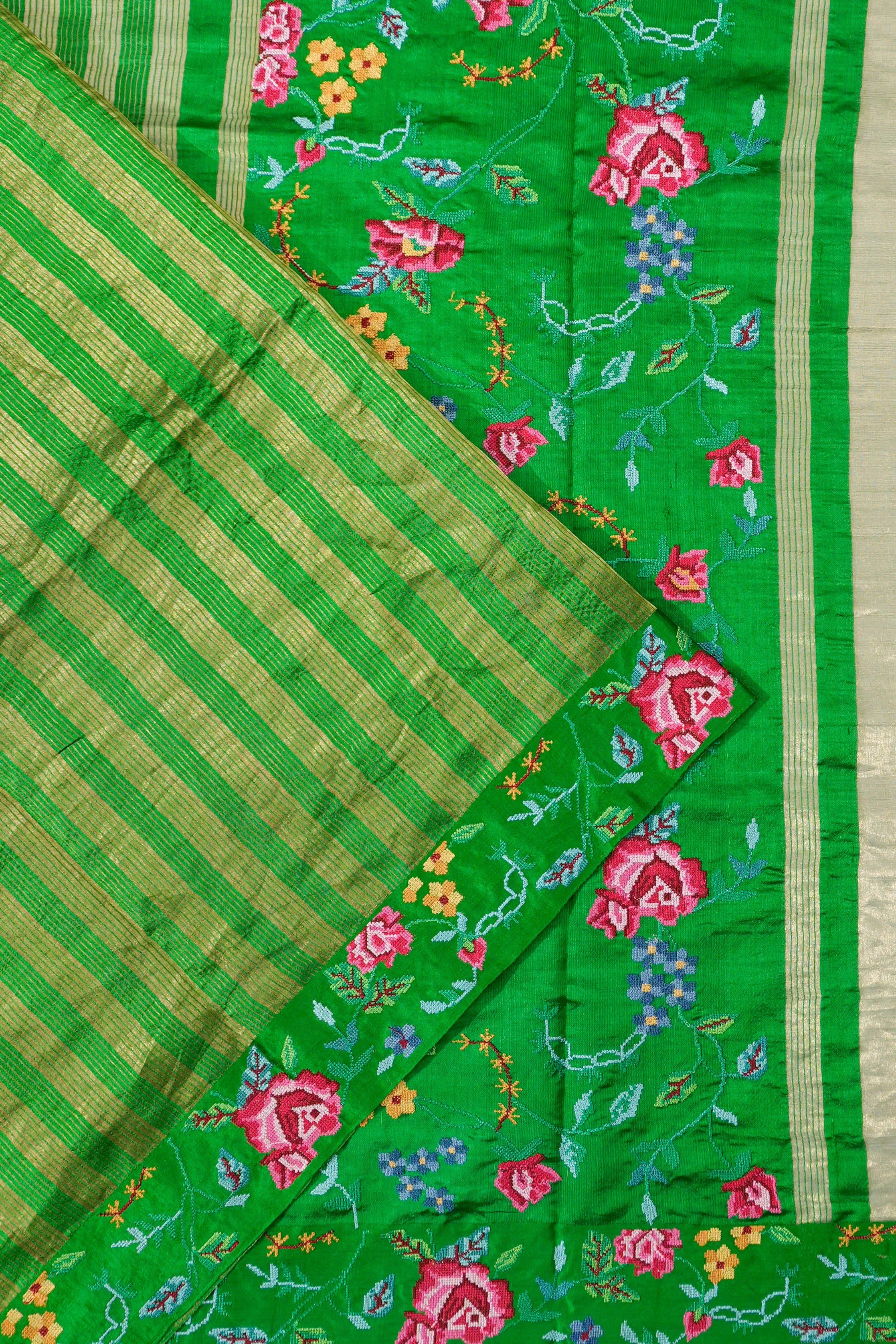 Banarasi Silk Vertical Lines Green Saree With Embroidery Border