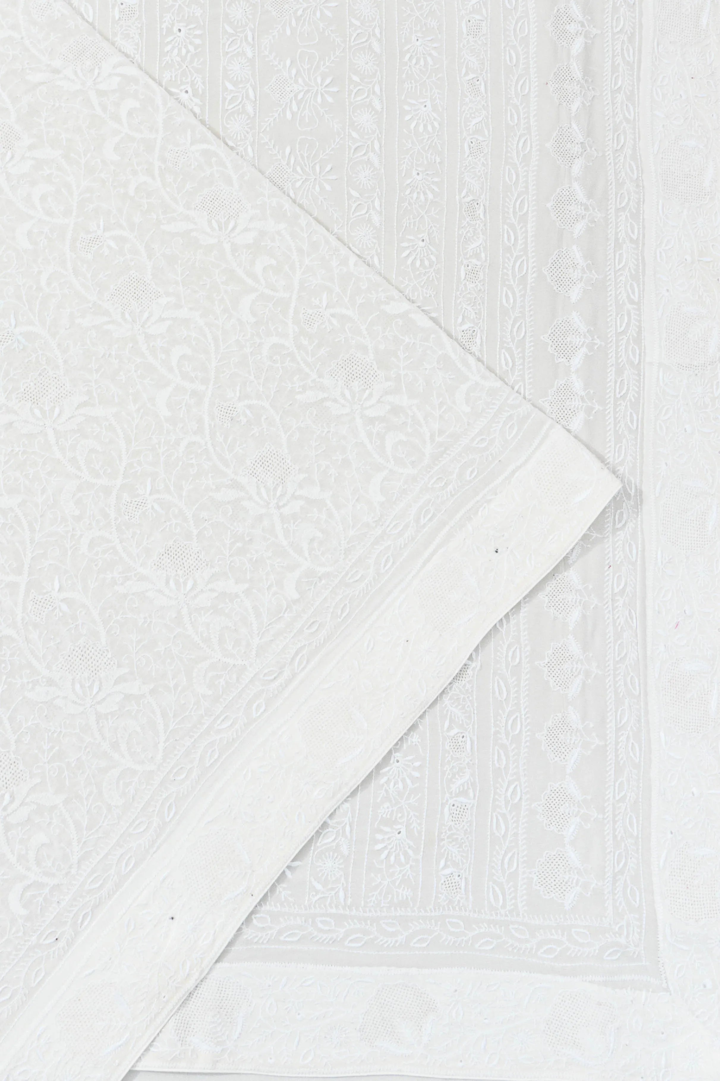 Lucknow Chikankari Georgette Embroidery White Saree