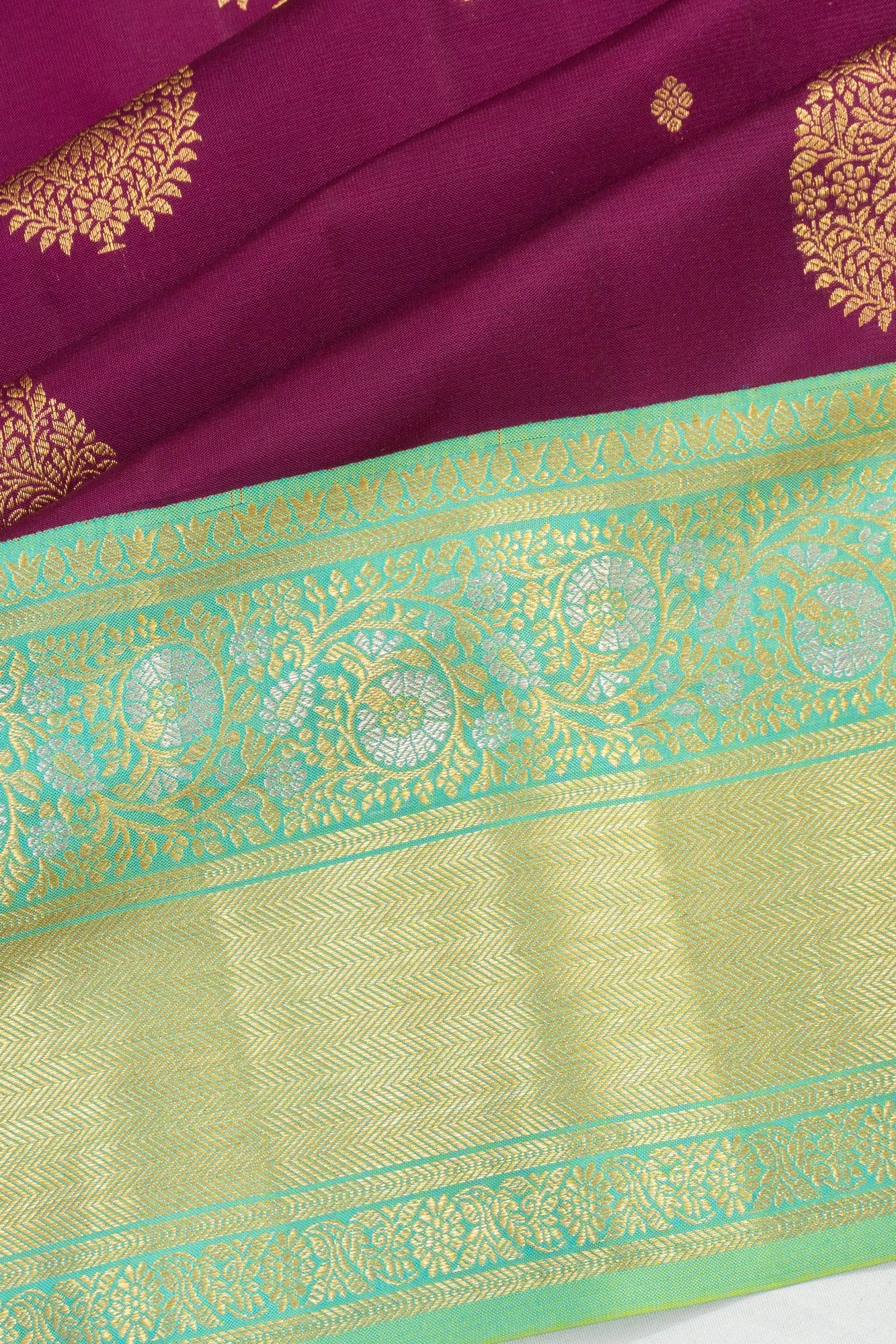 Gadwal Silk Butta Purple Saree