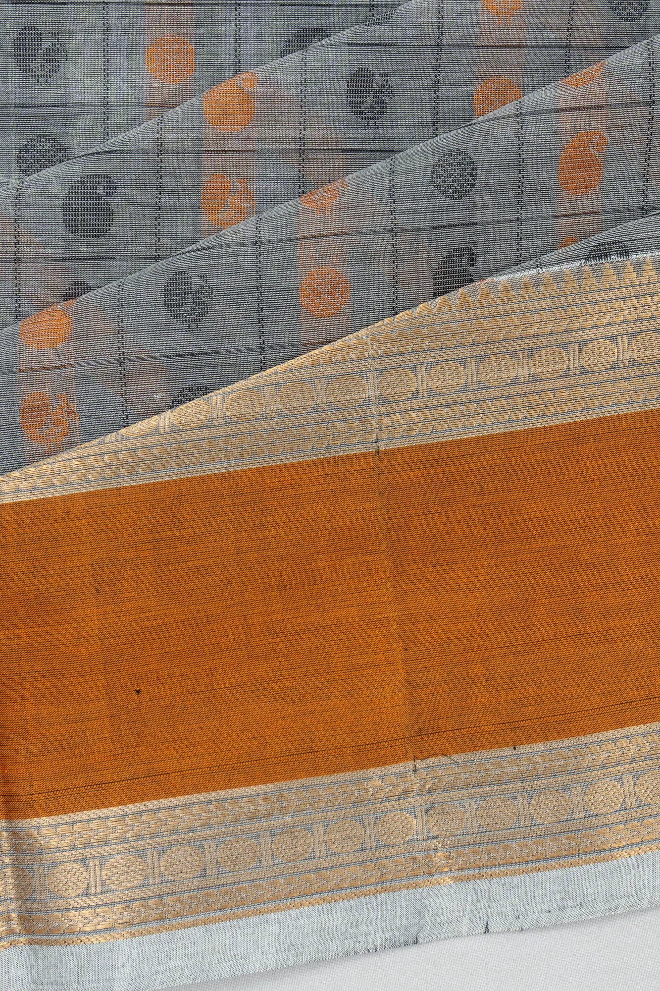 Chettinad Cotton Checks And Butta Grey Saree