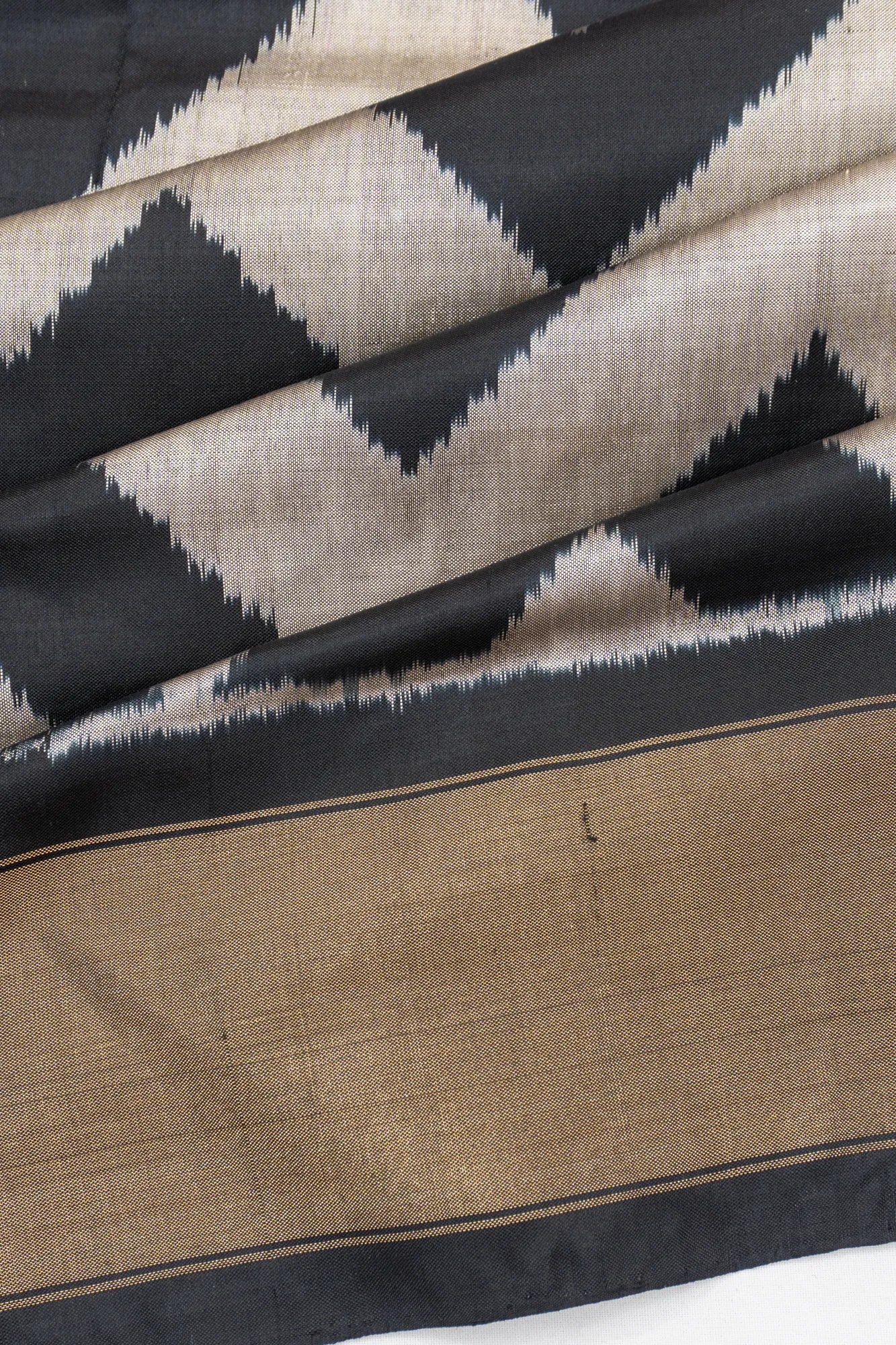 Pochampally Silk Ikat Chevron Lines Black And White Saree