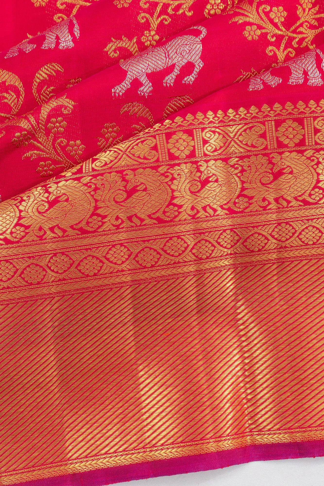 Kanchipuram Silk Jaal And Butta Pink Saree