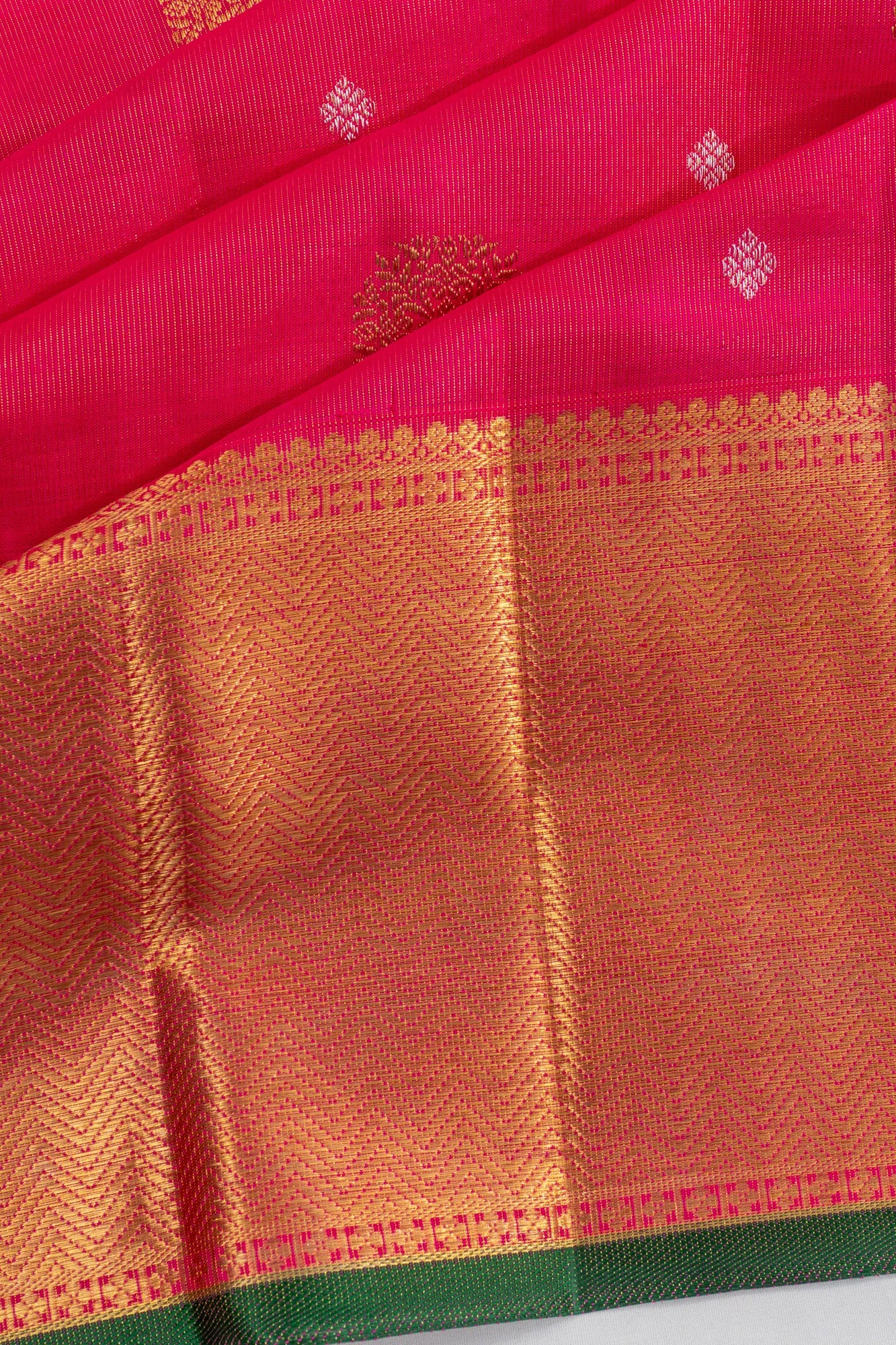 Kanchipuram Silk Oosi Lines And Butta Pink Saree