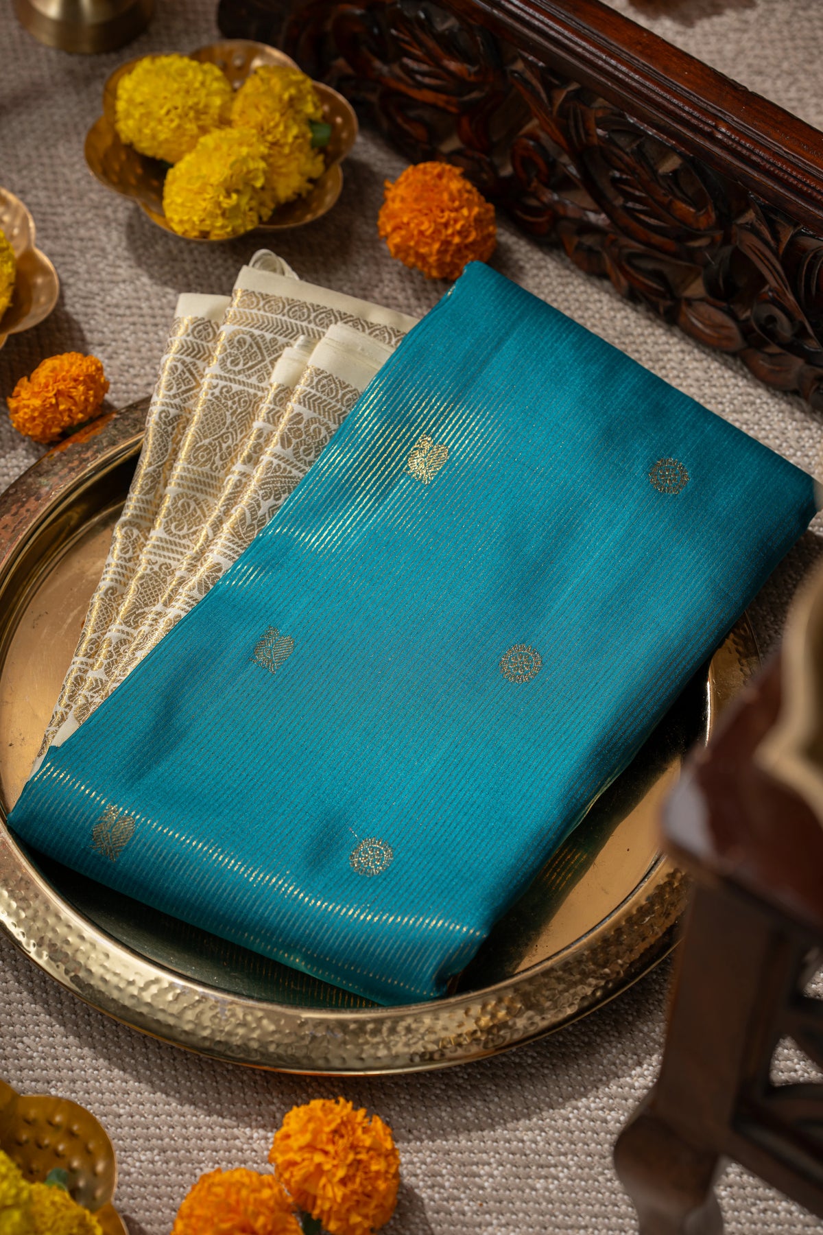 Kanchipuram Silk Oosi Lines And Butta Teal Blue Saree