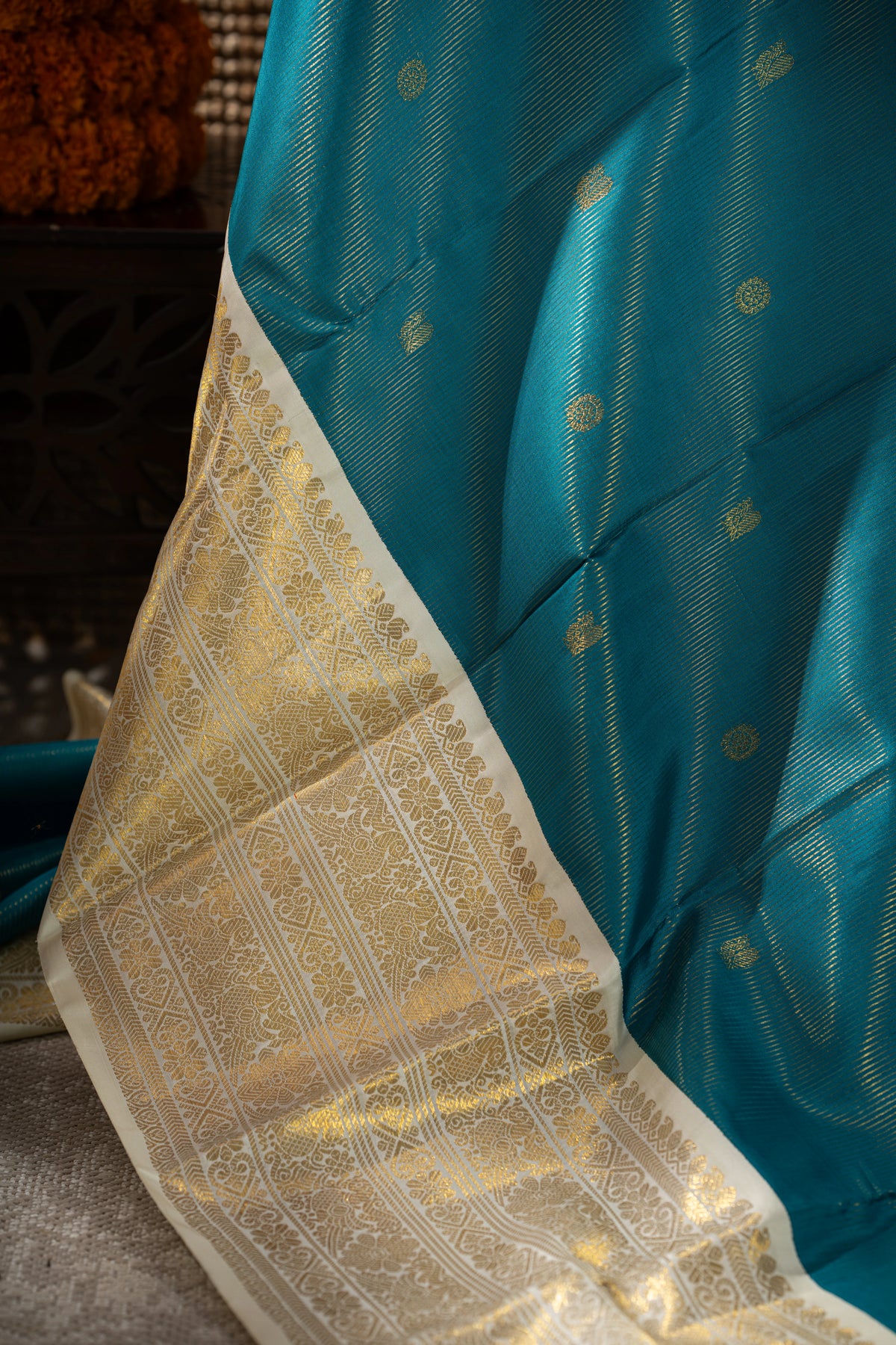 Kanchipuram Silk Oosi Lines And Butta Teal Blue Saree