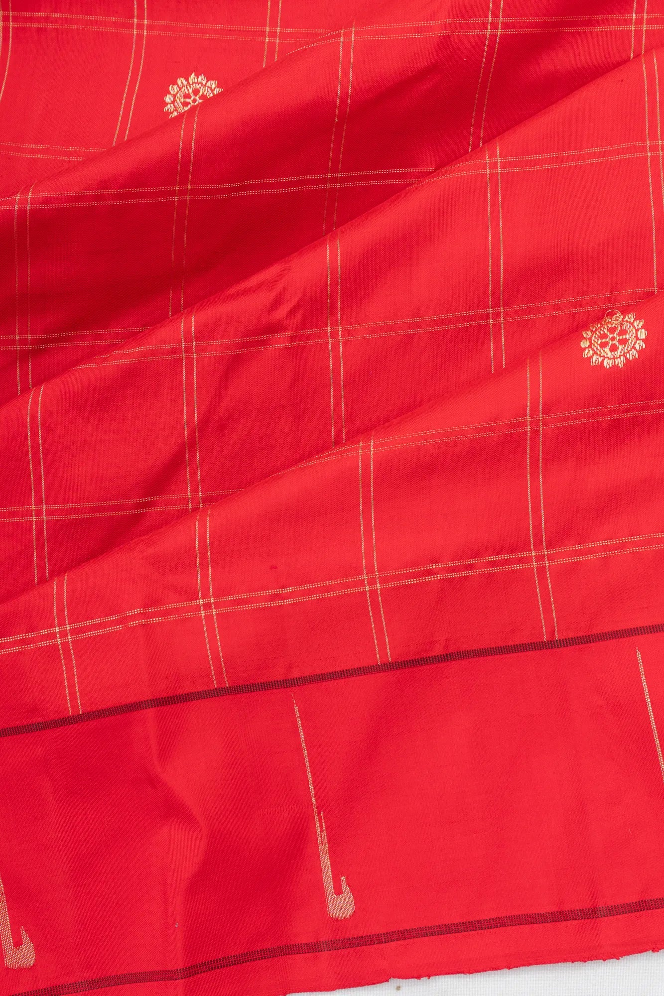 Paithani Silk Checks And Butta Red Saree With Single Muniya Border