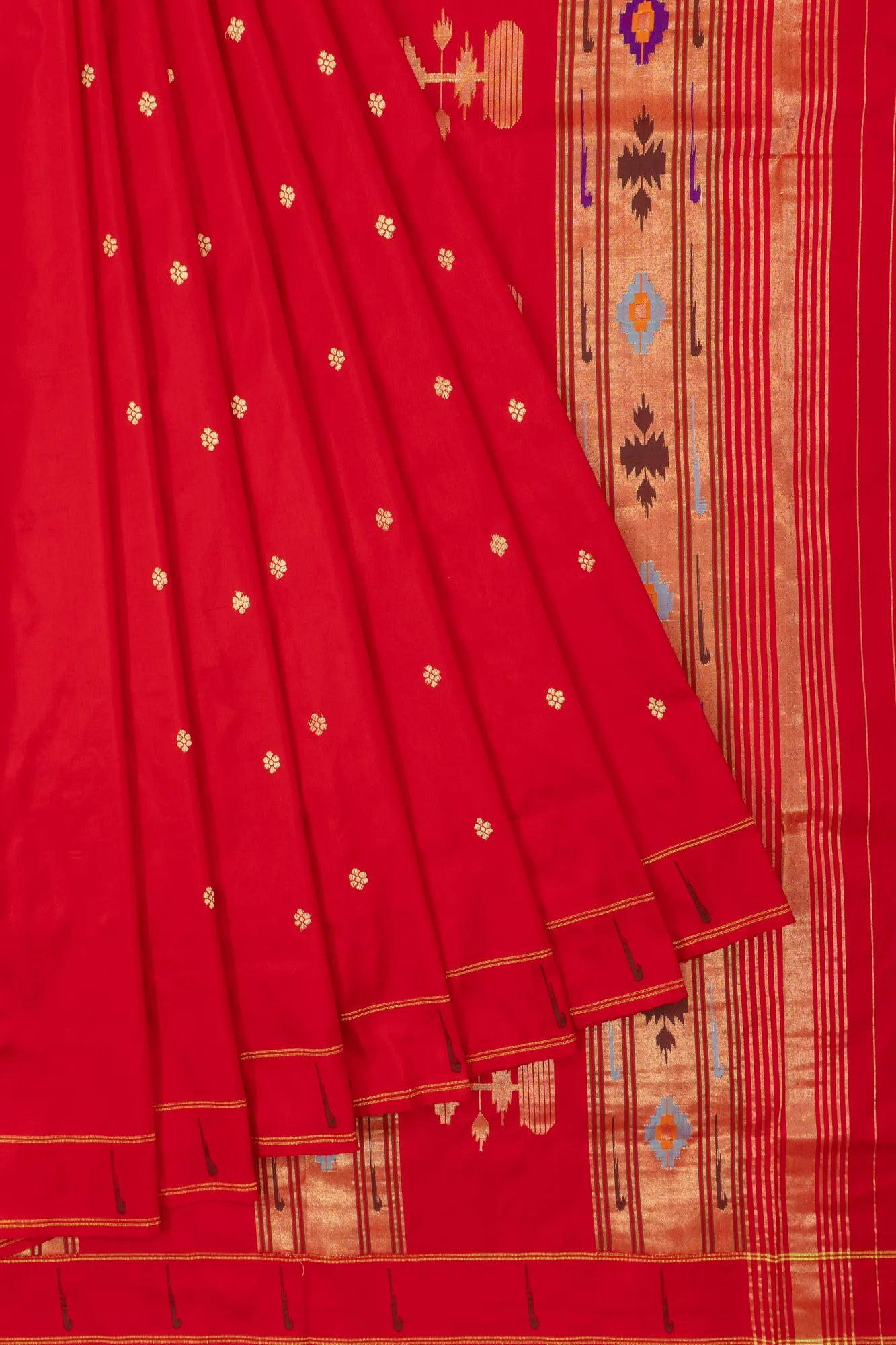 Paithani Silk Butta Red Saree With Single Muniya Border
