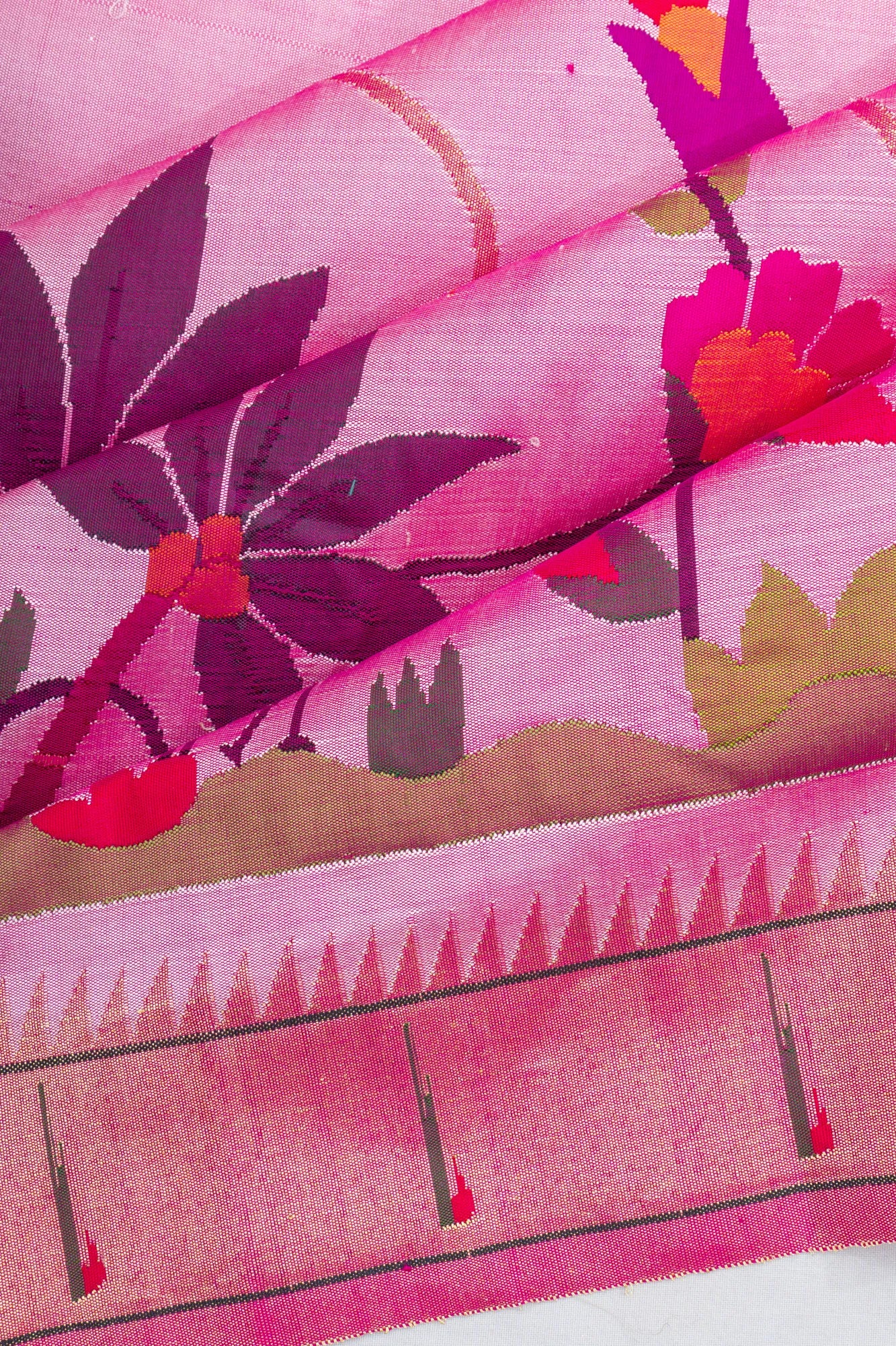 Paithani Silk Butta And Jaal Pink Saree With Single Muniya Border