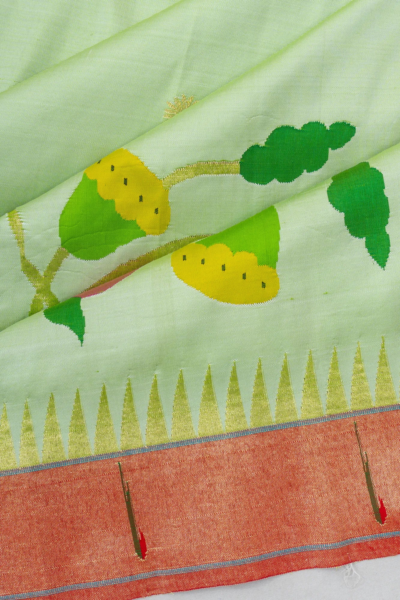 Paithani Silk Butta And Jaal Pista Green Saree With Single Muniya Border