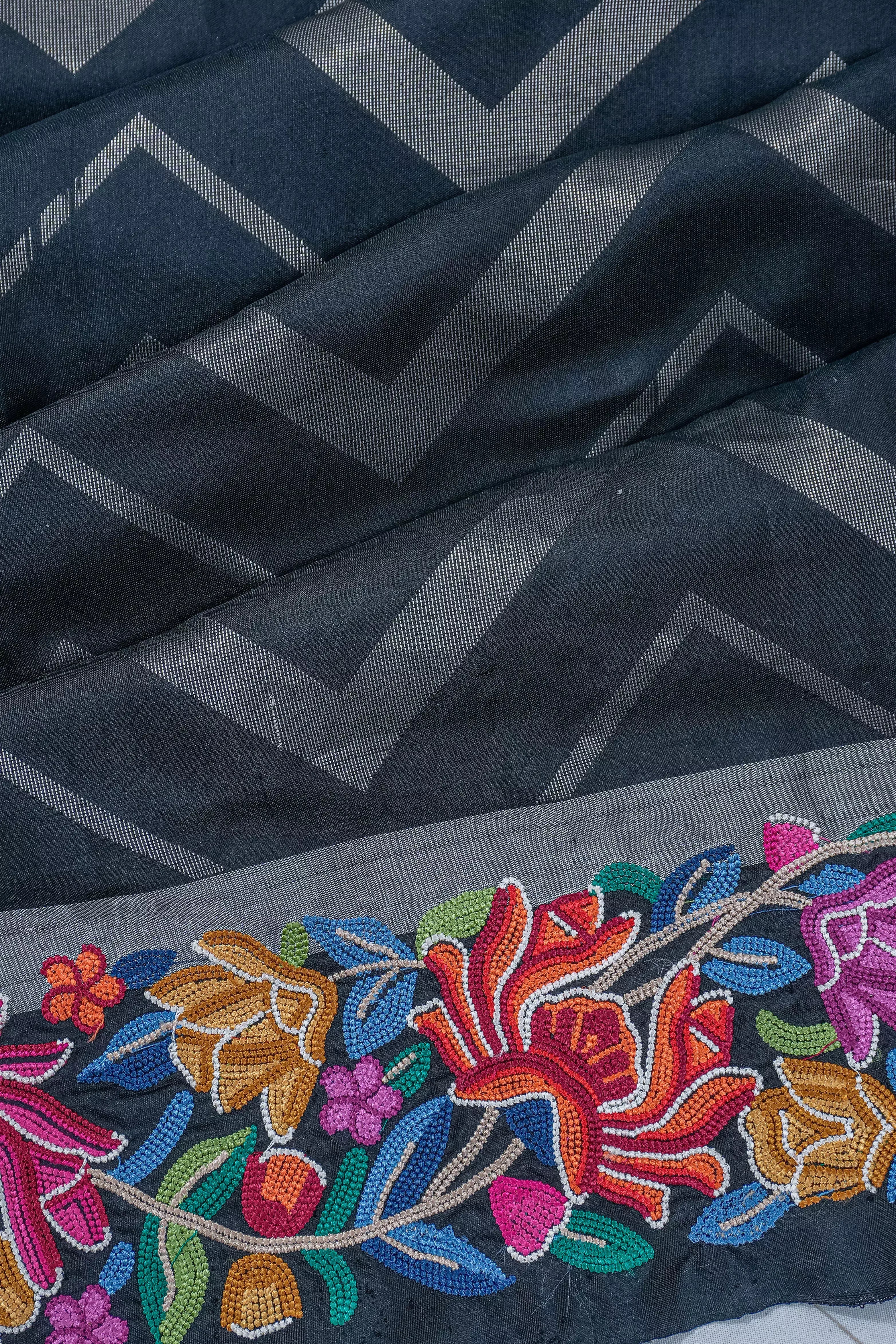 Soft Silk Zig Zag lines Black Saree With Embroidery Border