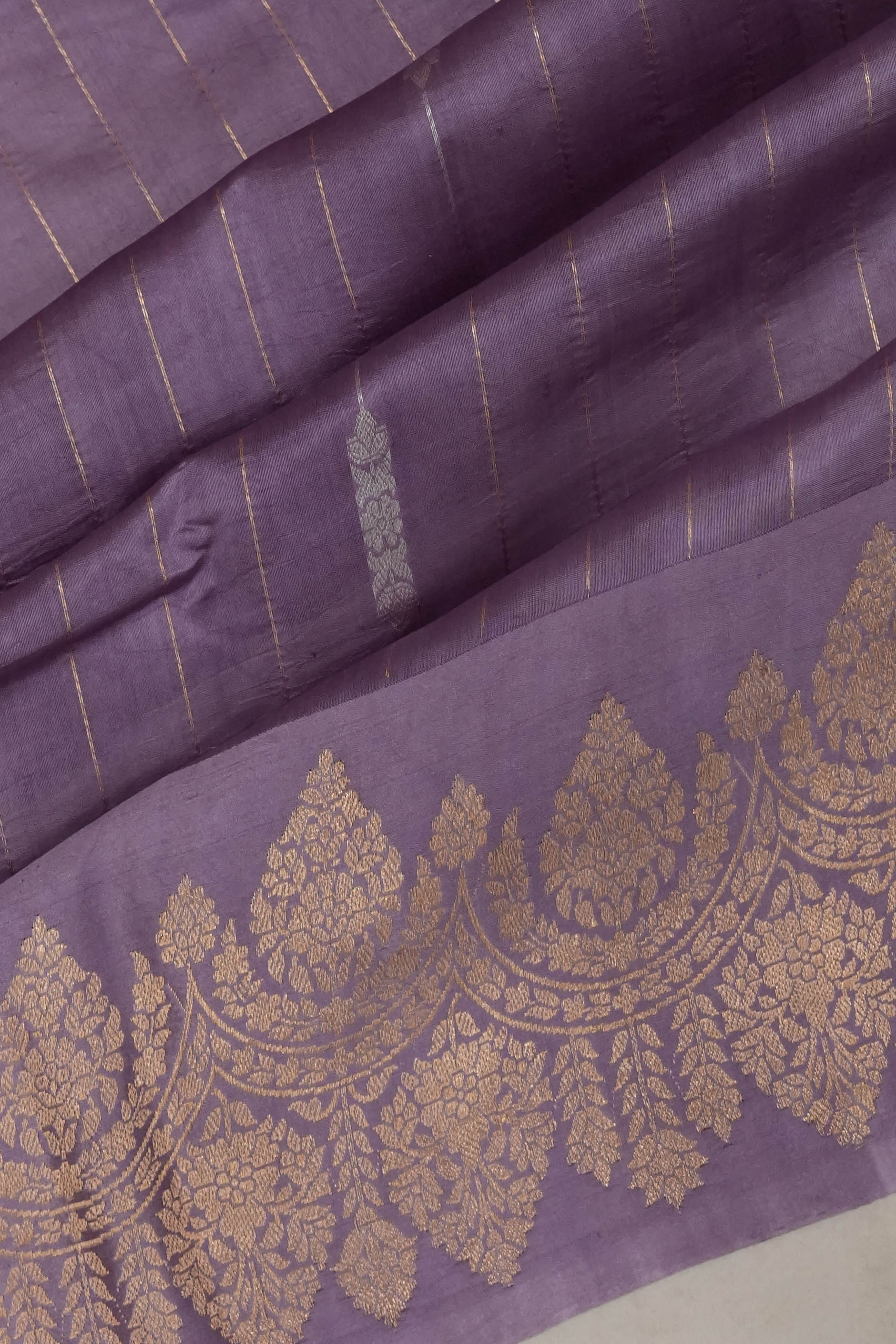 Vaanya Banaras Silk Lines Lilac Saree