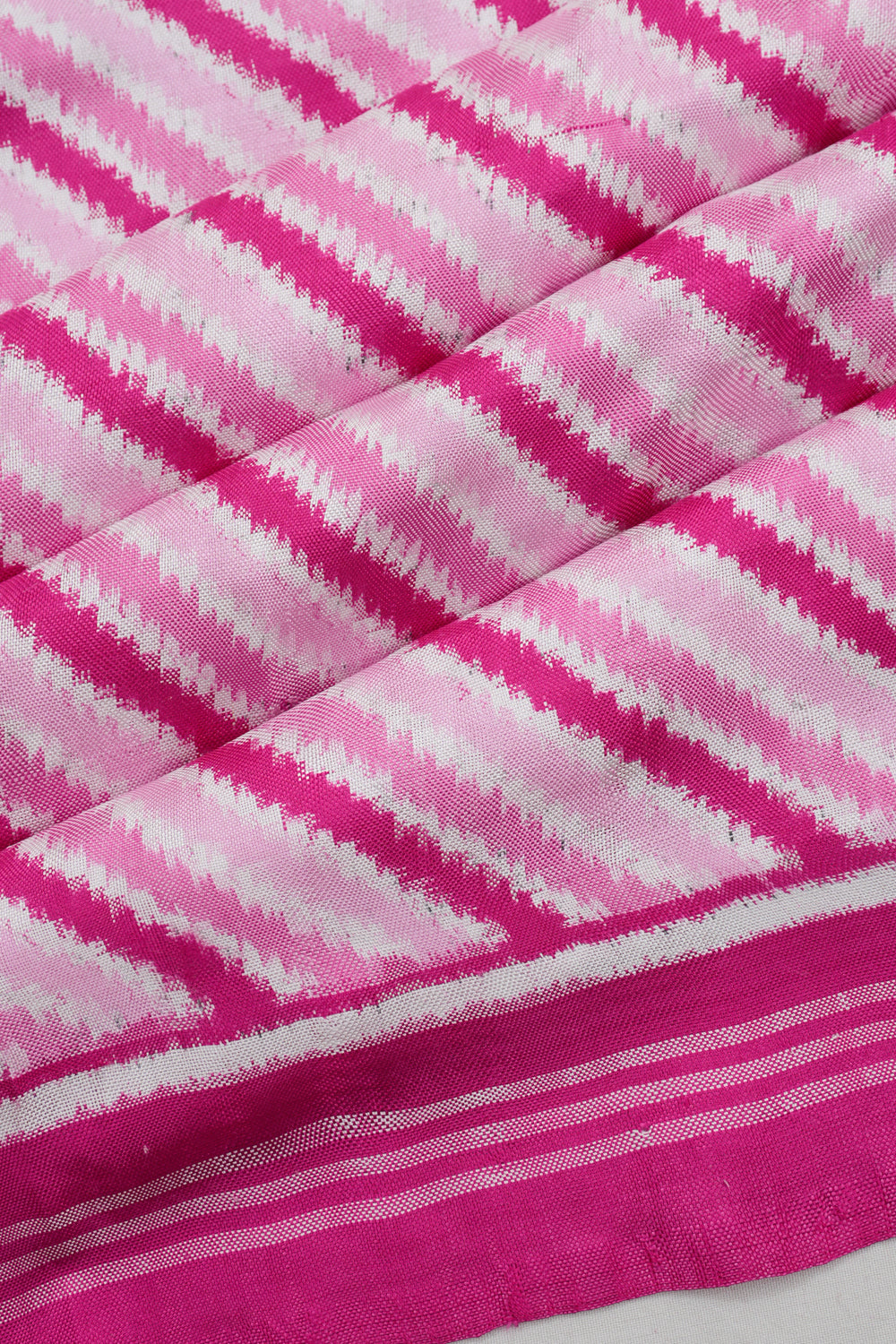Patan Patola Silk Double Ikat Diagonal Lines Pink Saree