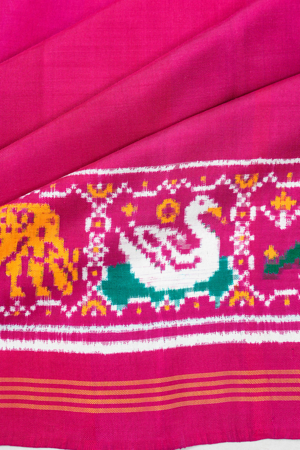 Patan Patola Silk Double Ikat Plain Rani Pink Saree With 6 Figure Border