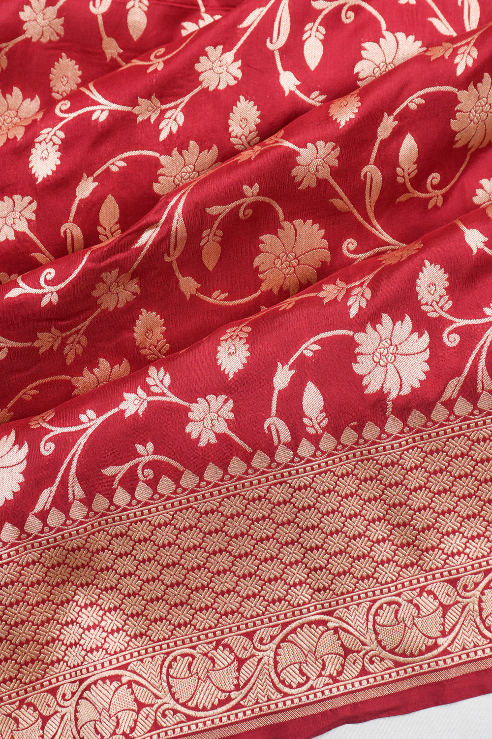 Vaanya Banaras Silk Brocade Red Saree