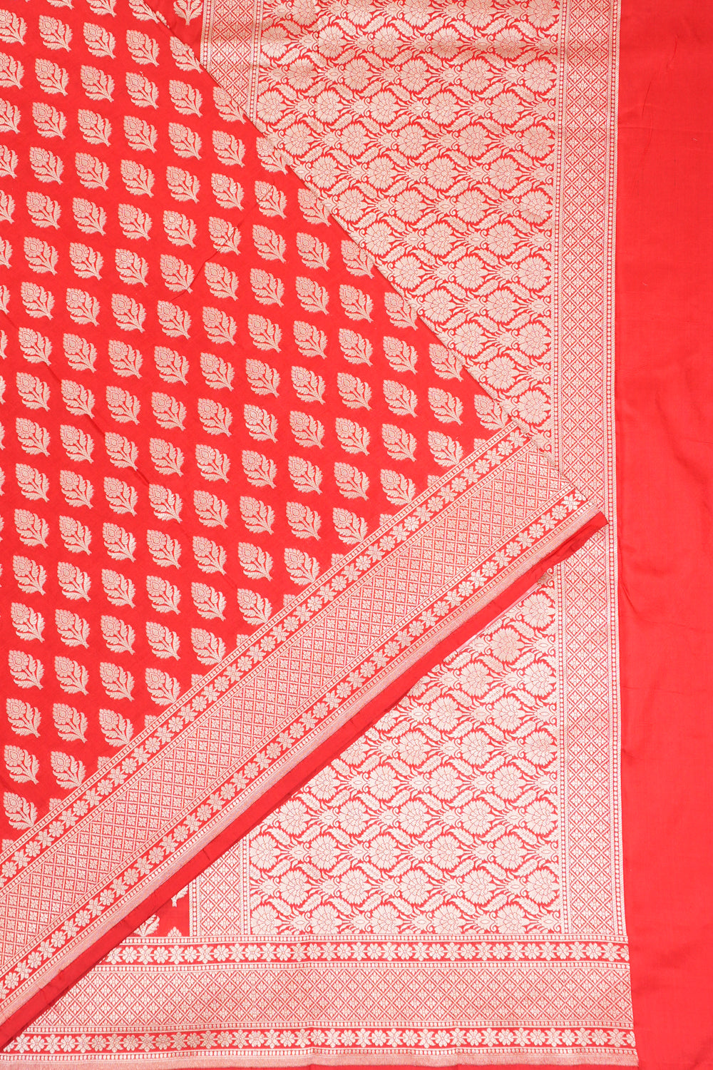 Vaanya Banaras Silk Brocade Red Saree