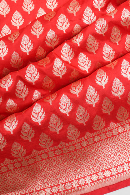 Vaanya Banaras Silk Brocade Red Saree