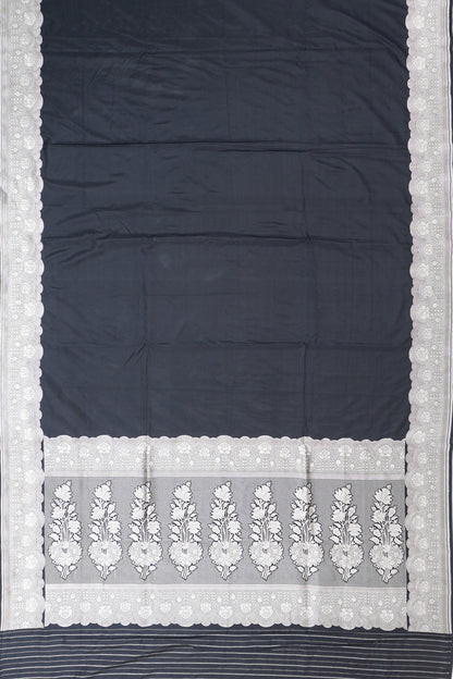 Vaanya Banaras Silk Plain Black Saree