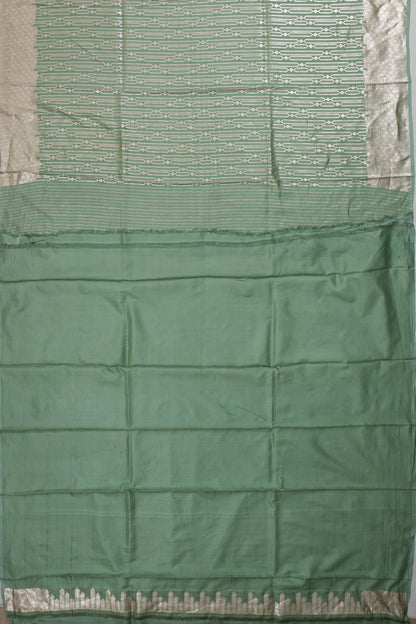 Vaanya Banaras Silk Brocade Green Saree