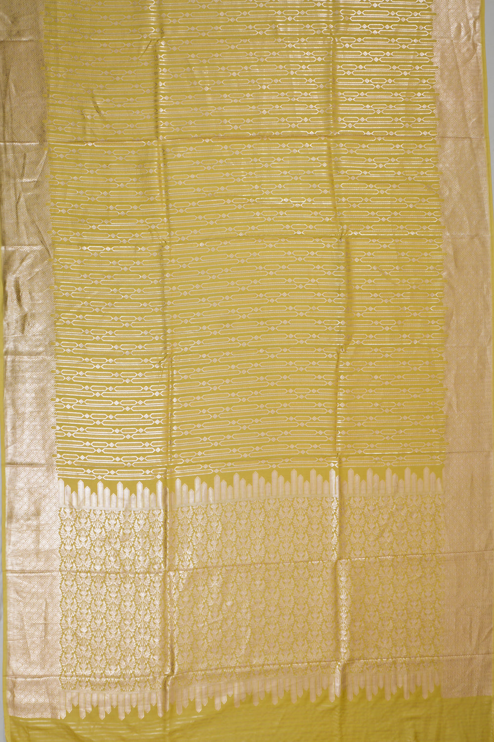 Vaanya Banaras Silk Brocade Green Saree