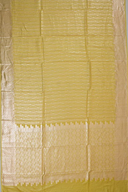 Vaanya Banaras Silk Brocade Green Saree