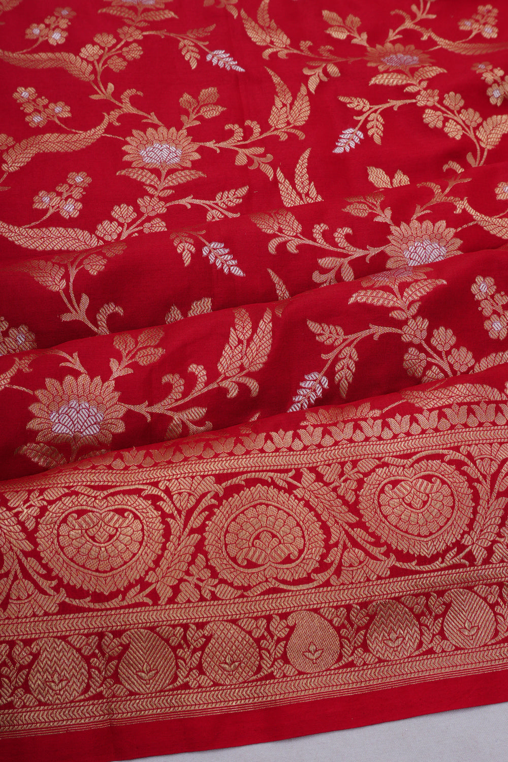 Vaanya Banaras Silk Brocade Red Saree