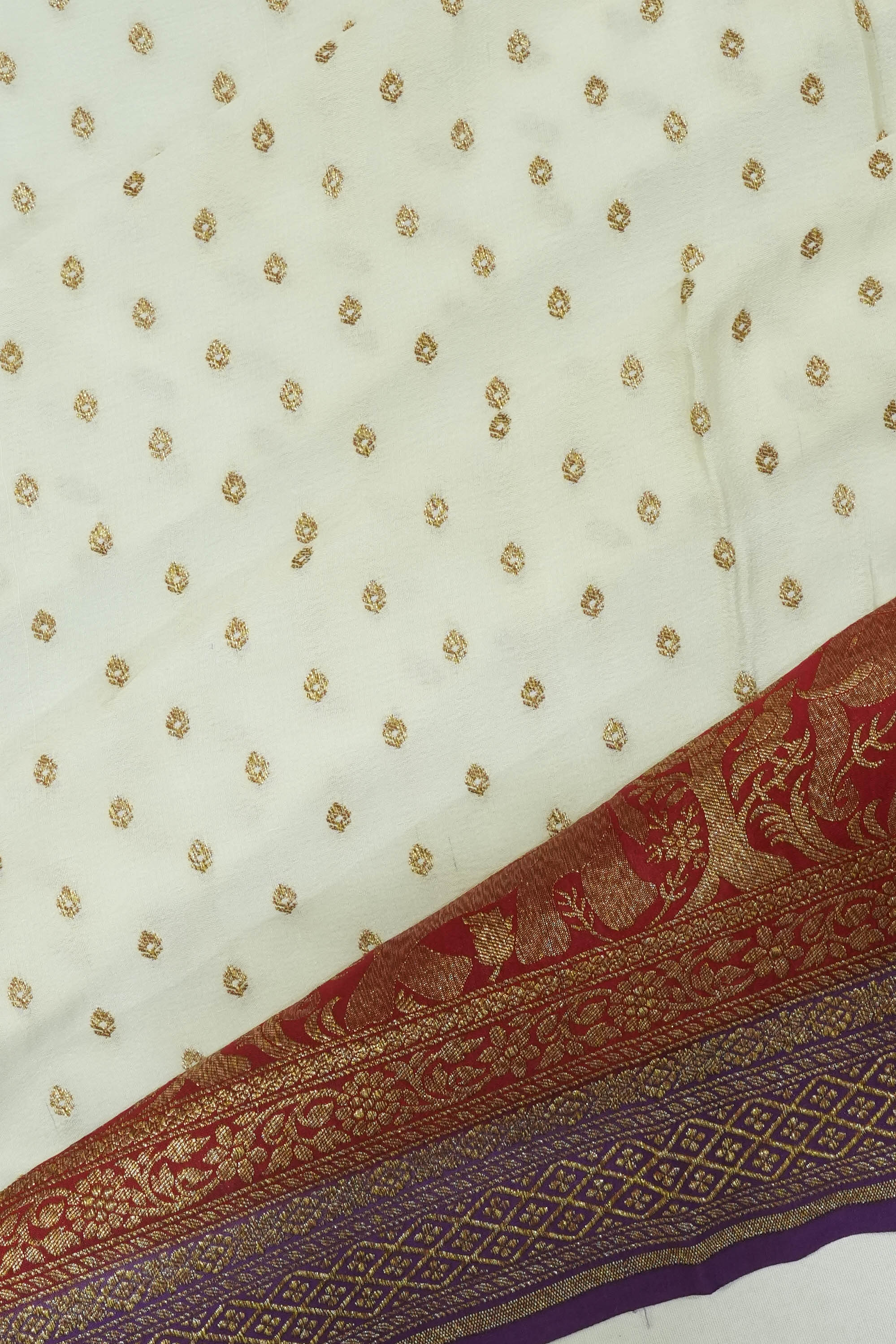 Vaanya Banaras Georgette Brocade White Saree
