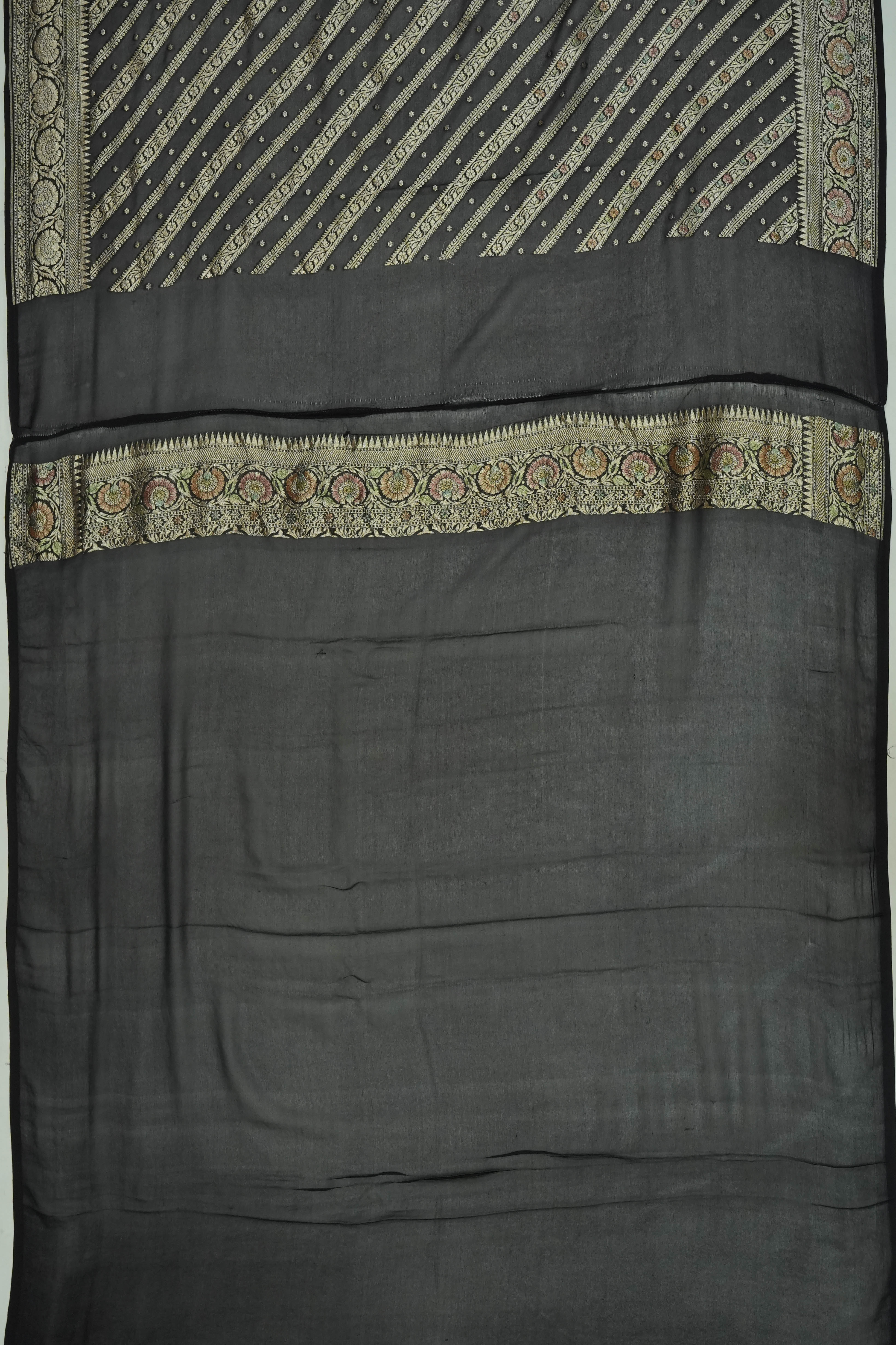 Vaanya Banaras Georgette Brocade Black Saree