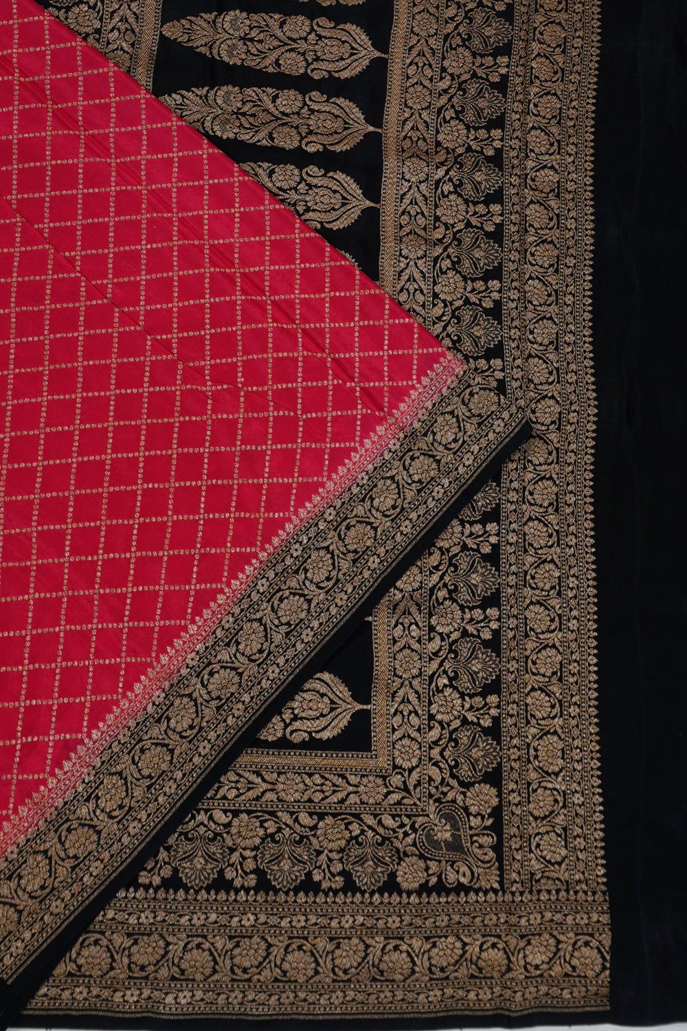 Vaanya Banaras Georgette Brocade Pink Saree