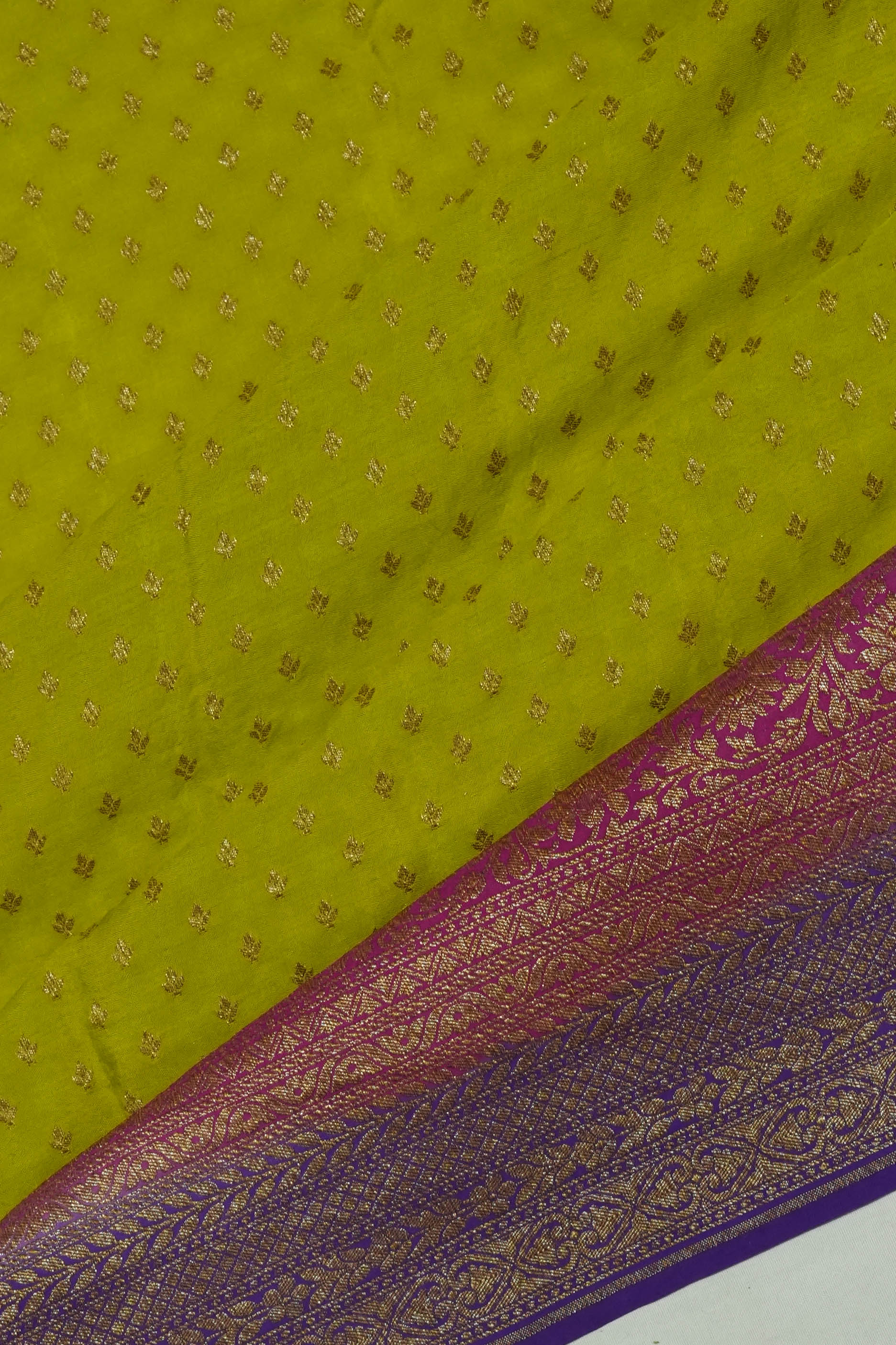Vaanya Banaras Georgette Brocade Green Saree