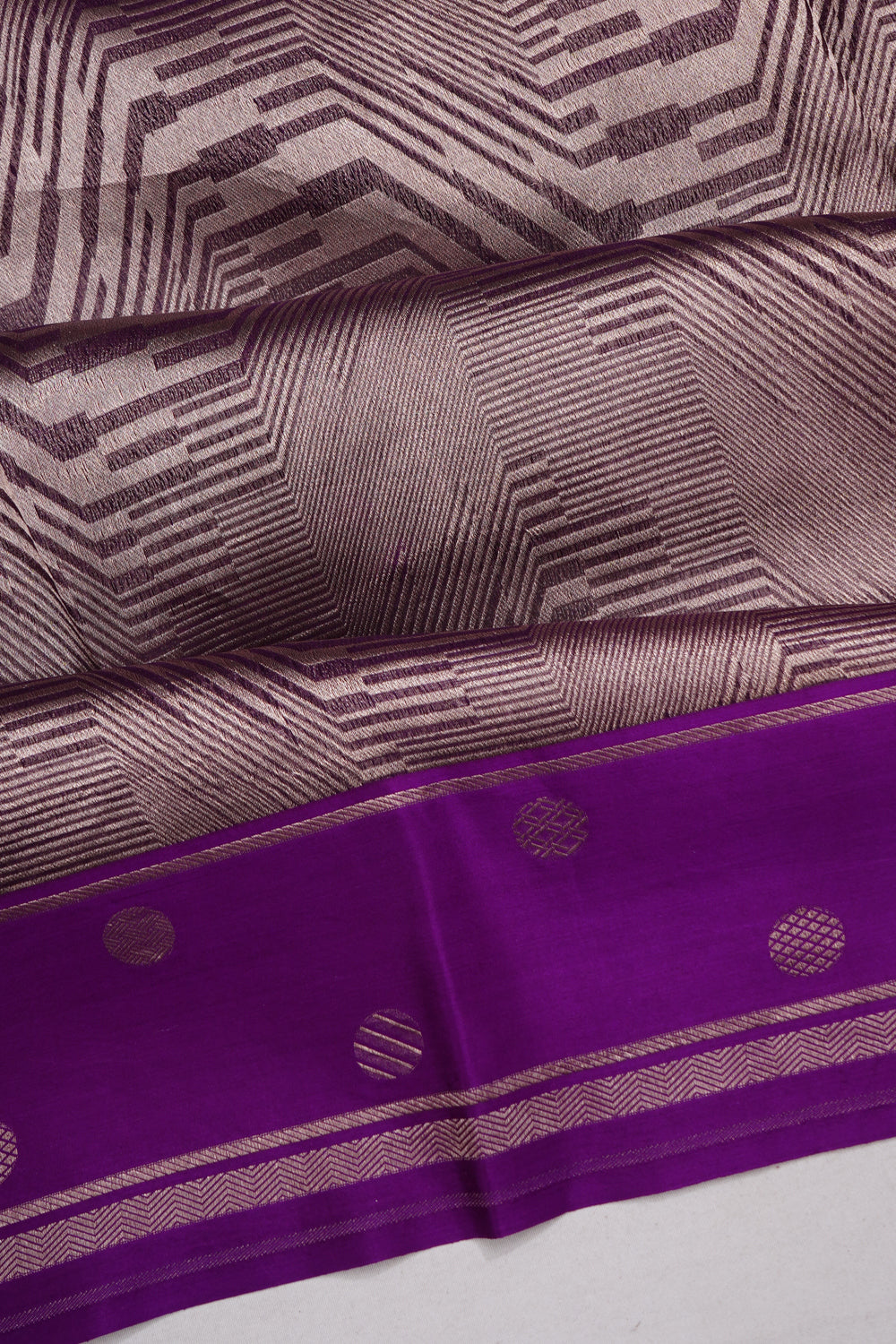 Vaanya Banaras Silk Brocade Maroon Saree