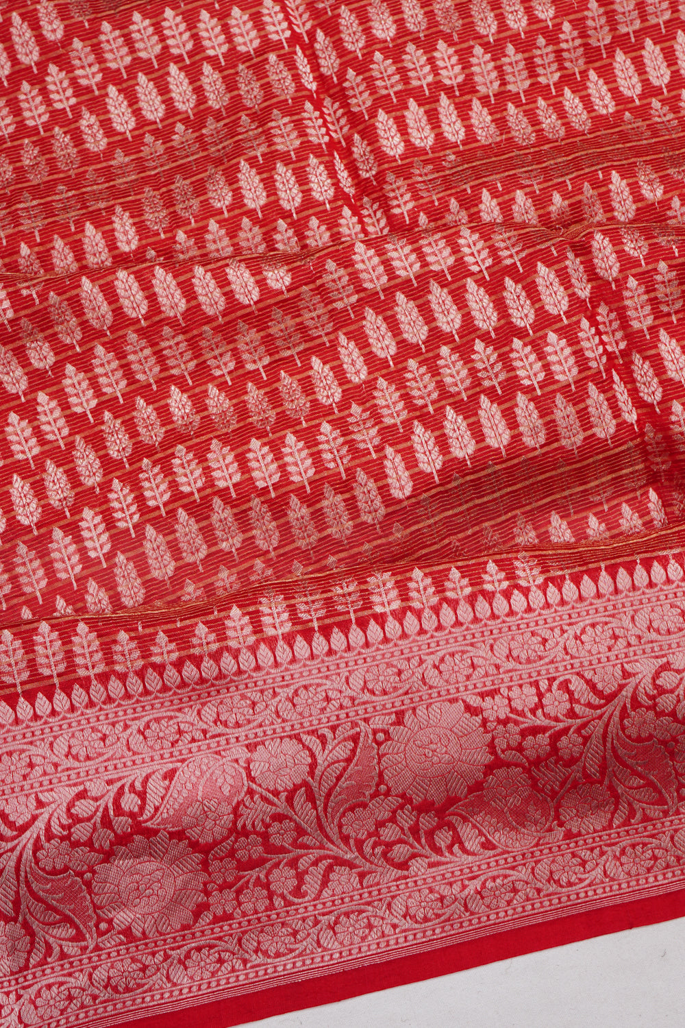 Vaanya Banaras Silk Brocade Red Saree