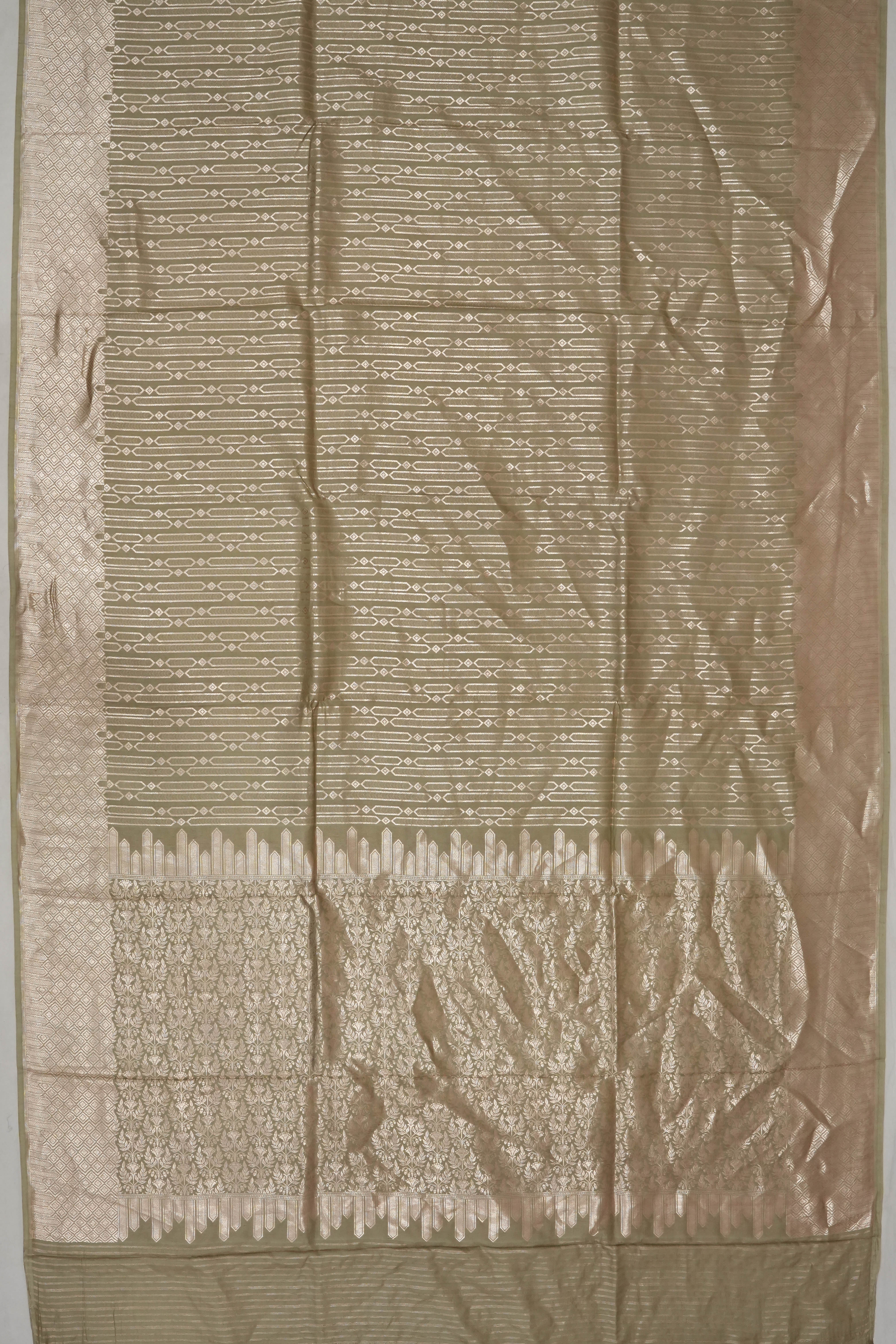 Vaanya Banaras Silk Brocade Grey Saree