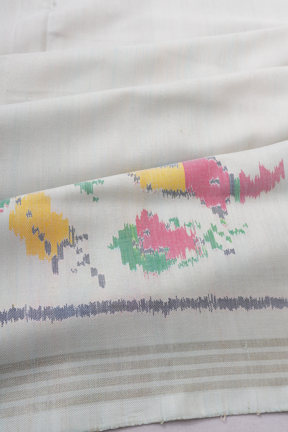 Semi Patan Silk Ikat Plain White Saree With Ikat Pallu
