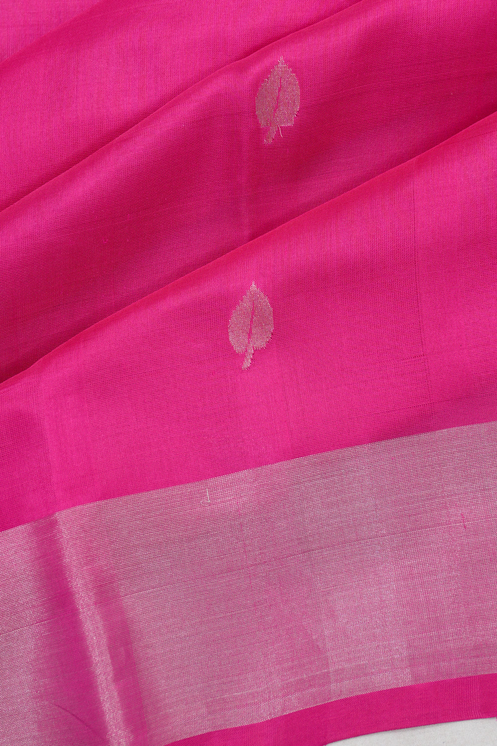 Uppada Silk Butta Rani Pink Saree