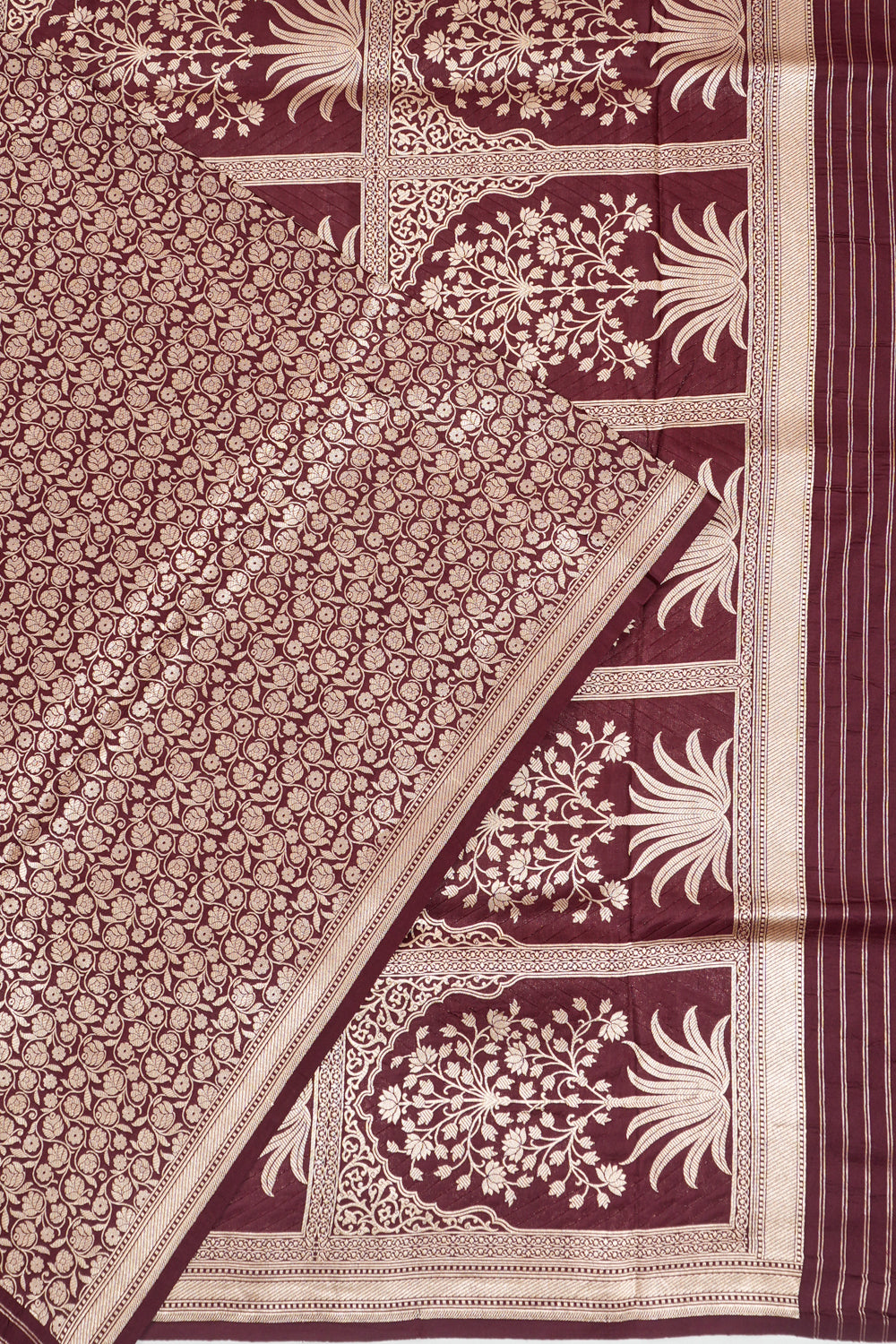 Vaanya Banaras Silk Brocade Maroon Saree