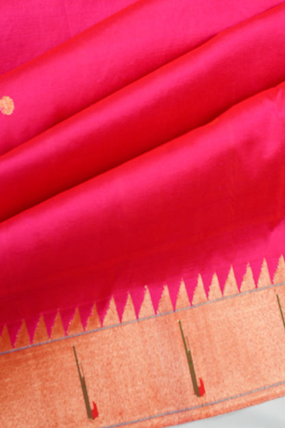 Paithani Silk Butta Pink Saree With Single Muniya Border