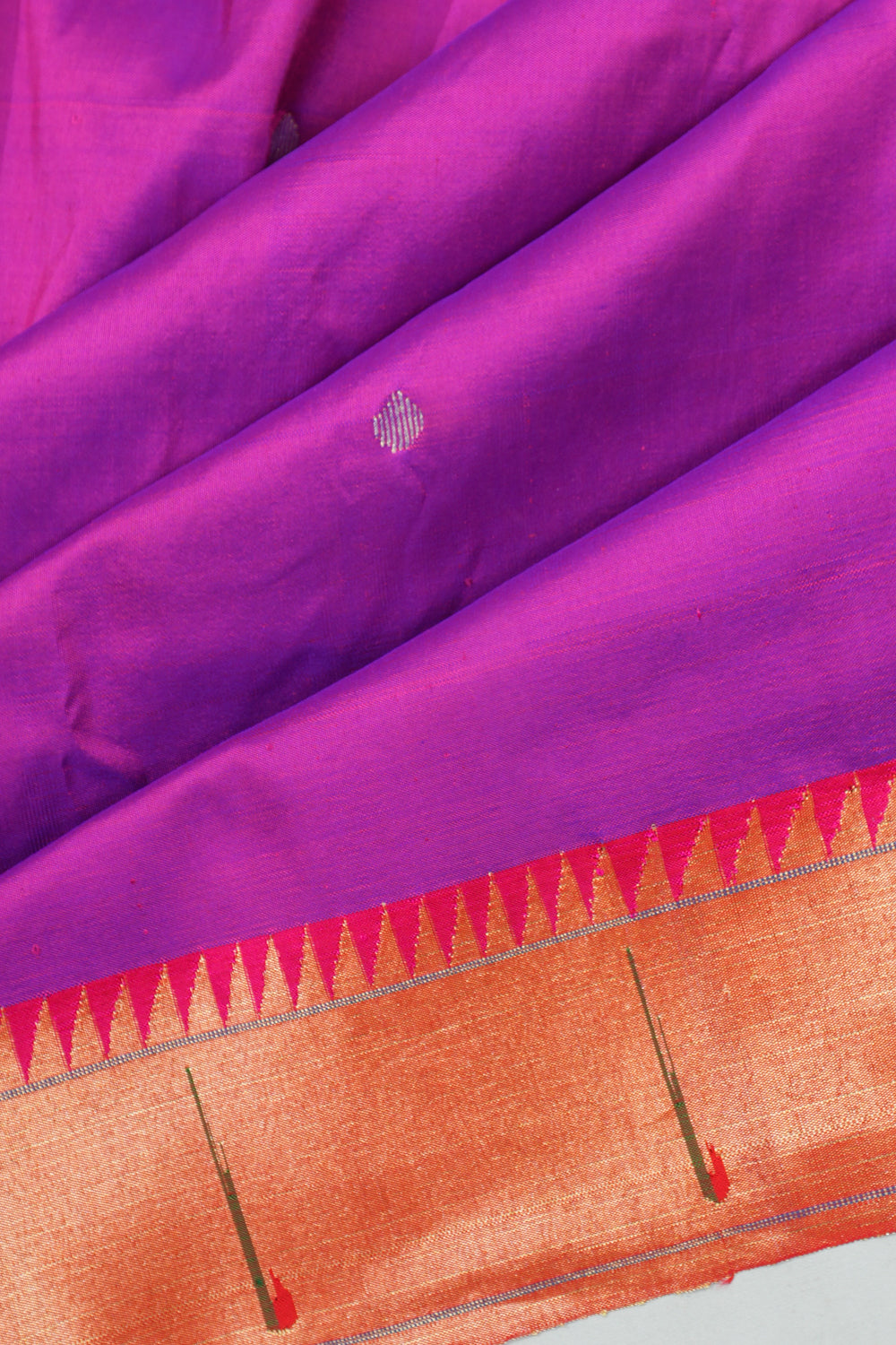 Paithani Silk Butta Purple Saree With Single Muniya Border