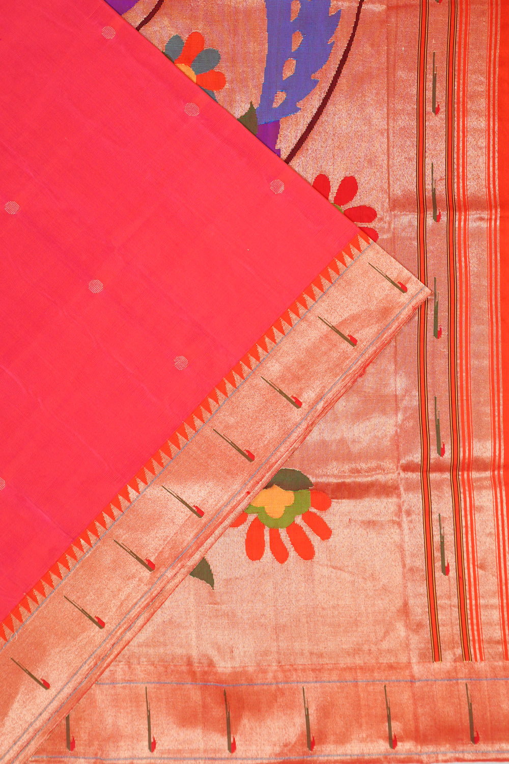 Paithani Silk Butta Pink Saree With Single Muniya Border
