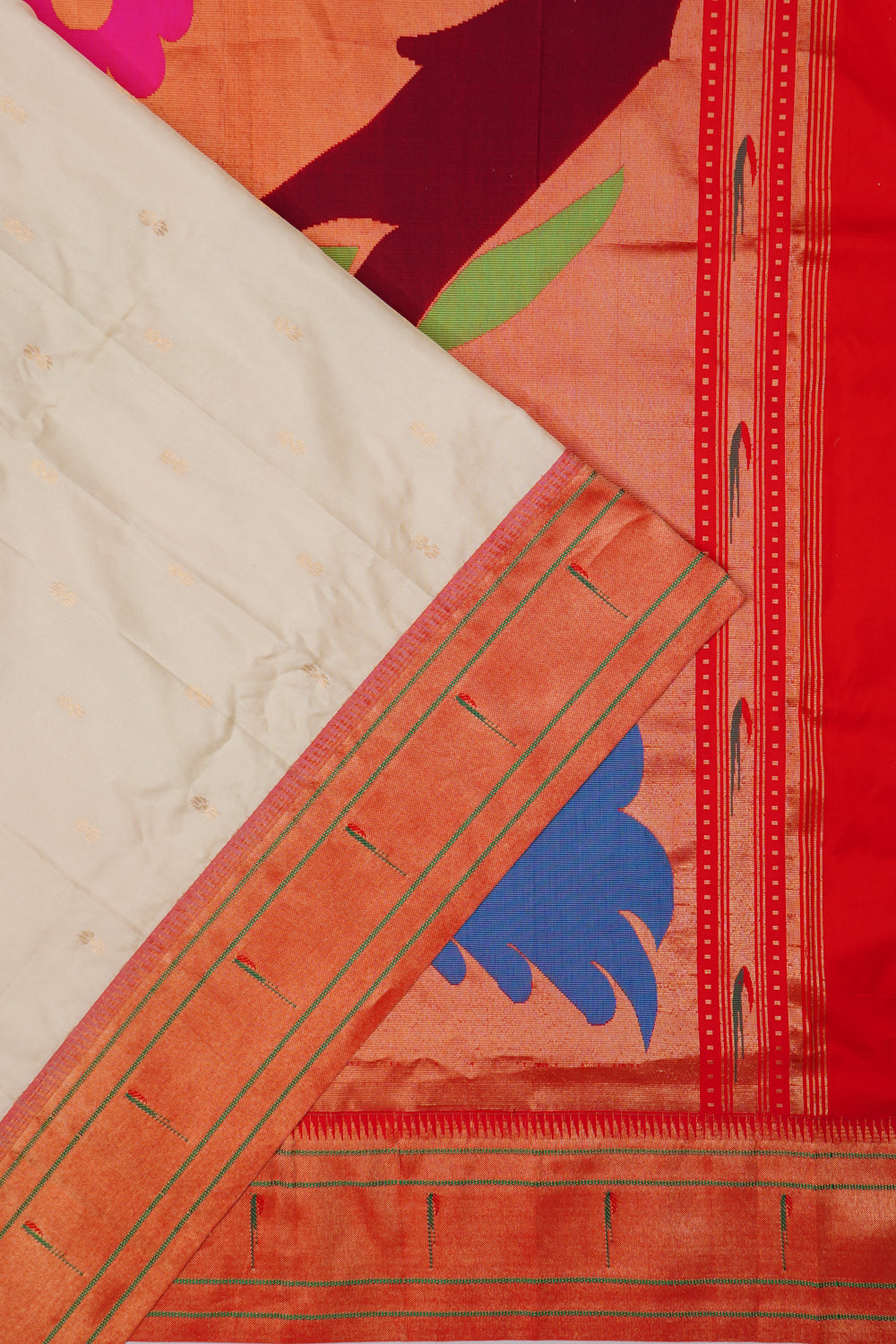 Muniya Silk Butta Cream Saree With Single Muniya Border