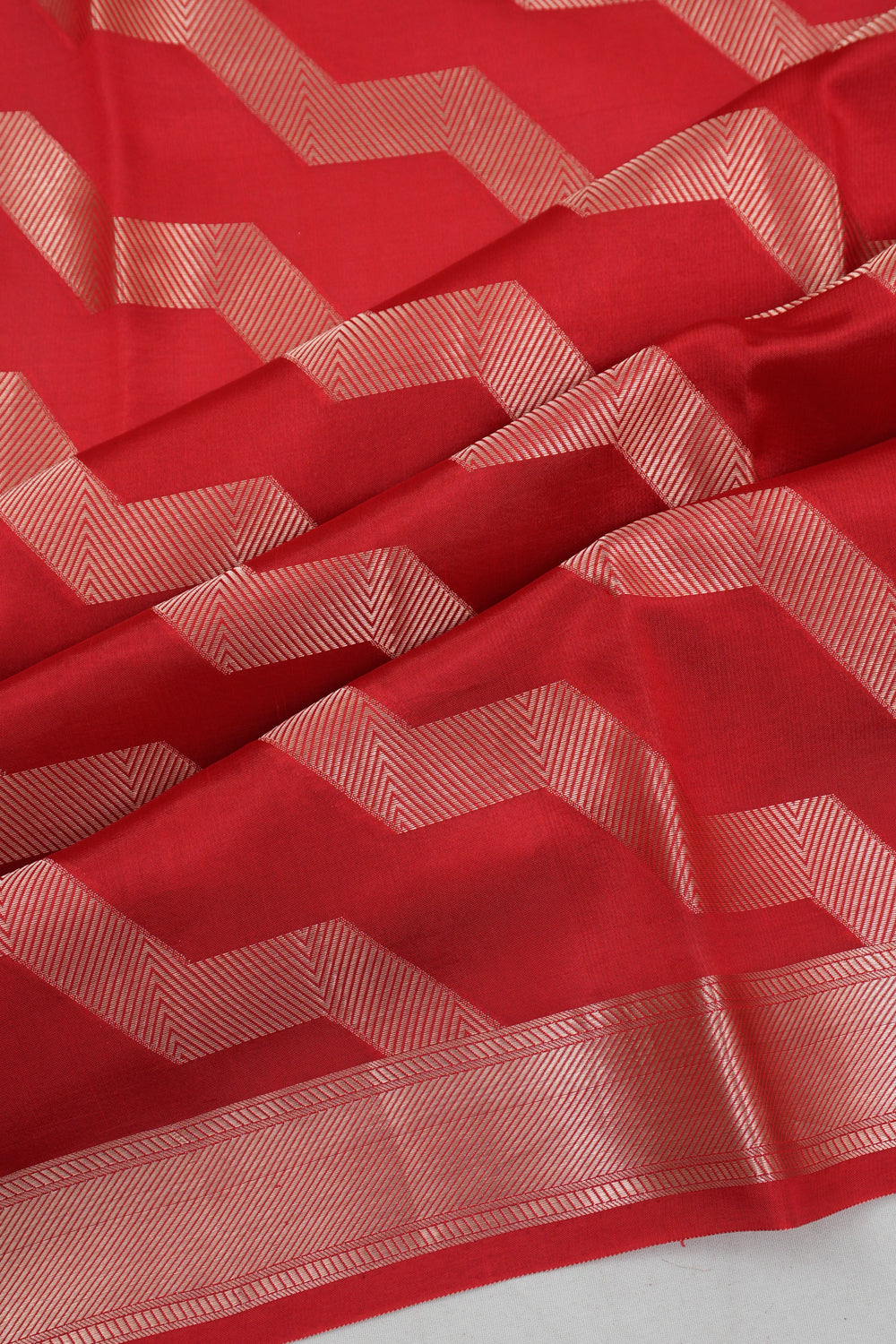 Vaanya Banaras Silk Brocade Red Saree