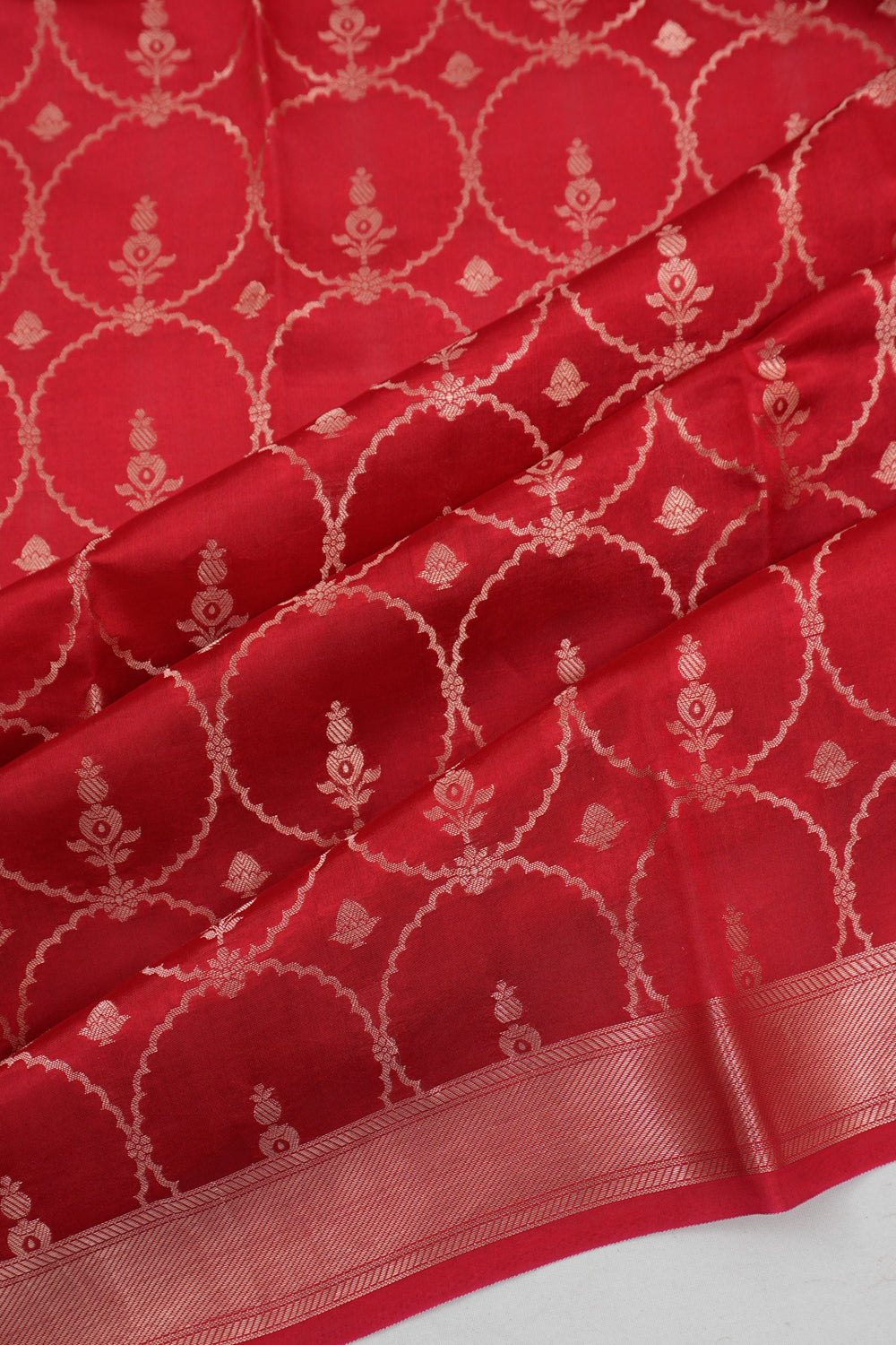 Vaanya Banaras Silk Brocade Red Saree
