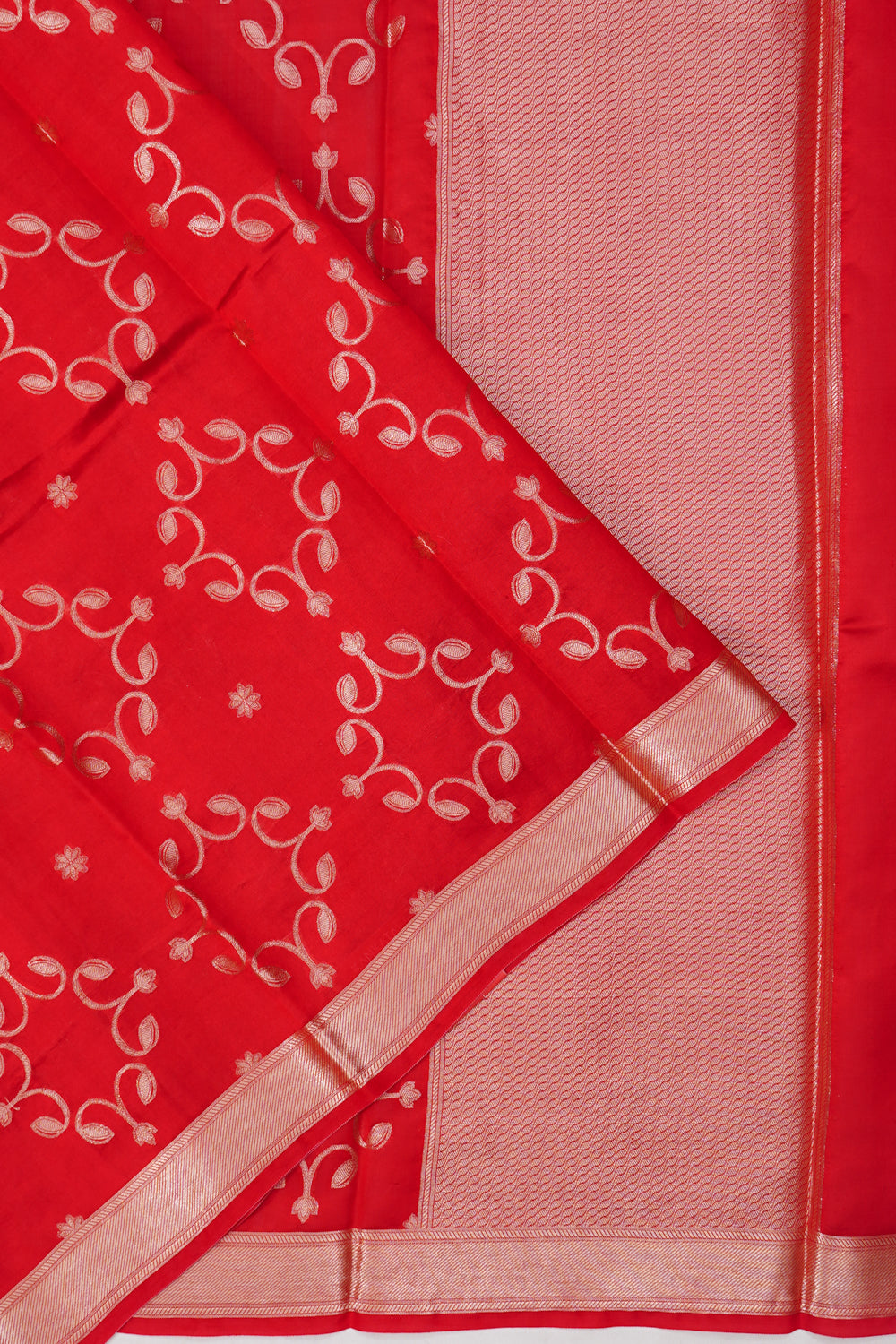 Vaanya Banaras Silk Brocade Red Saree