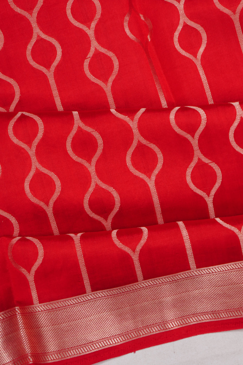 Vaanya Banaras Silk Brocade Red Saree