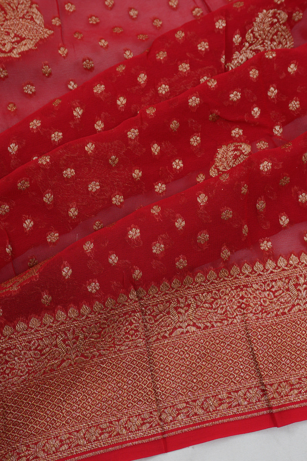 Vaanya Banaras Georgette Brocade Red Saree